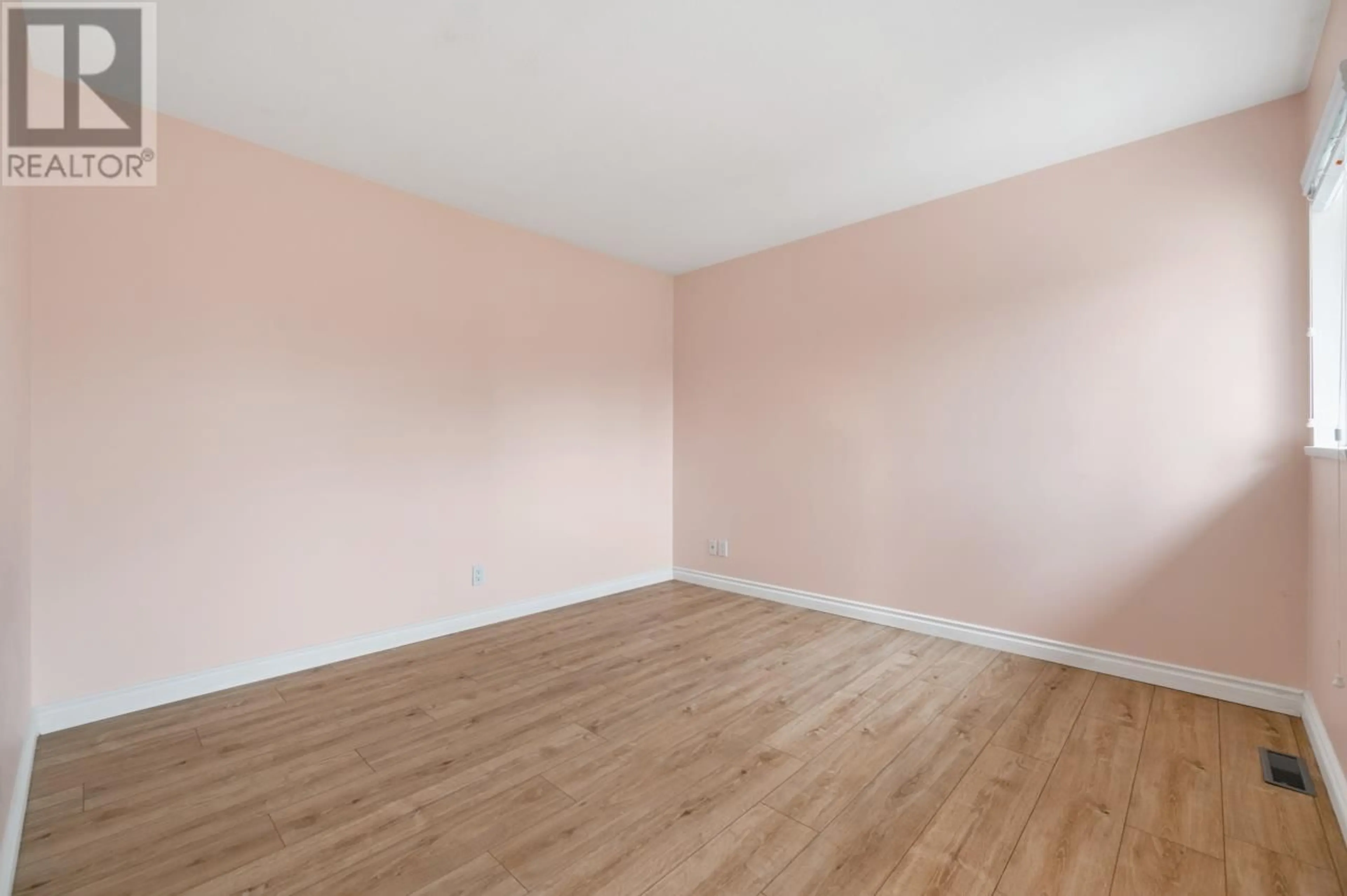 A pic of a room for 4 7188 EDMONDS STREET, Burnaby British Columbia V3N4X6