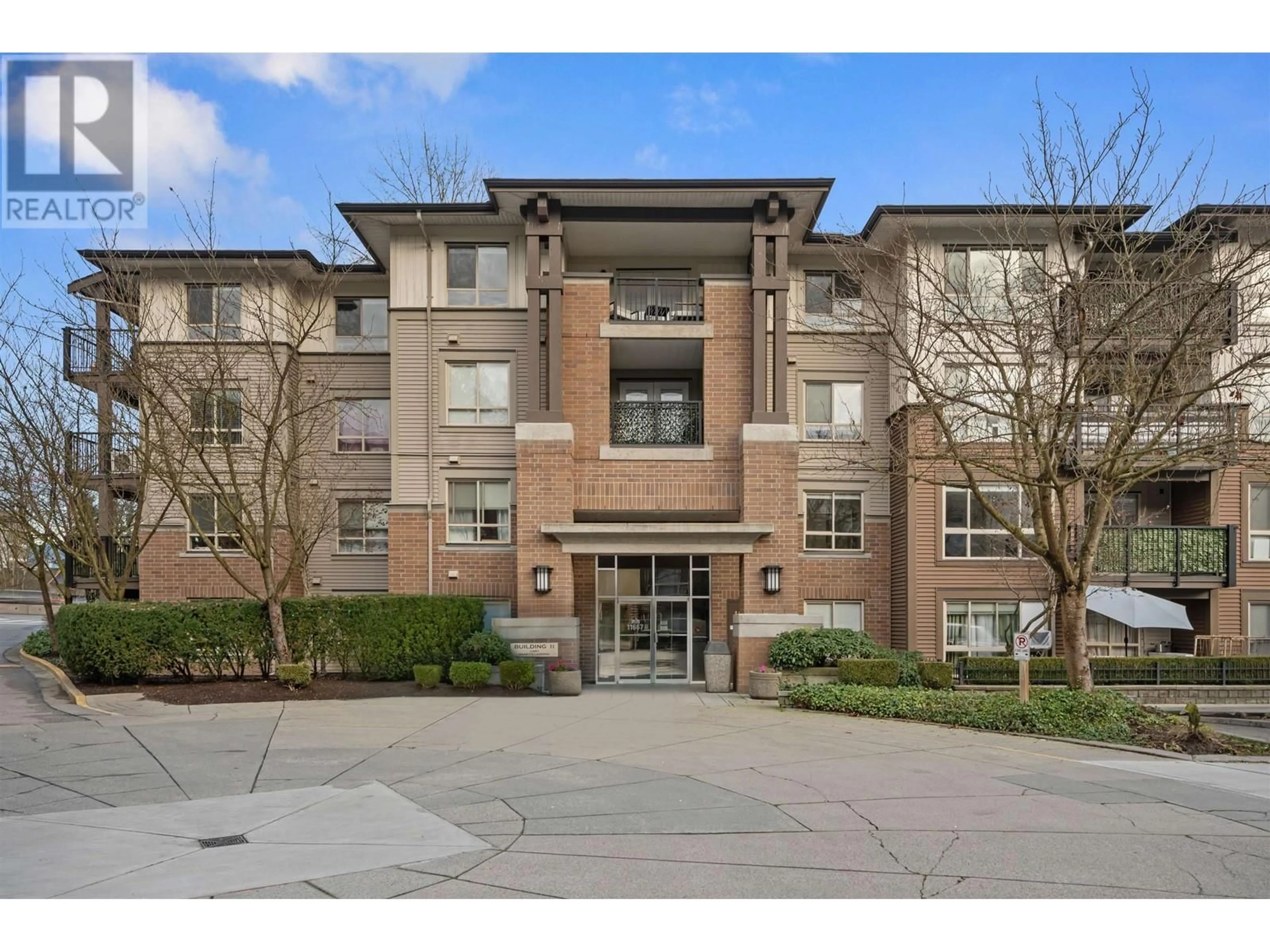 Indoor foyer for 301 11667 HANEY BYPASS, Maple Ridge British Columbia V2X8W9