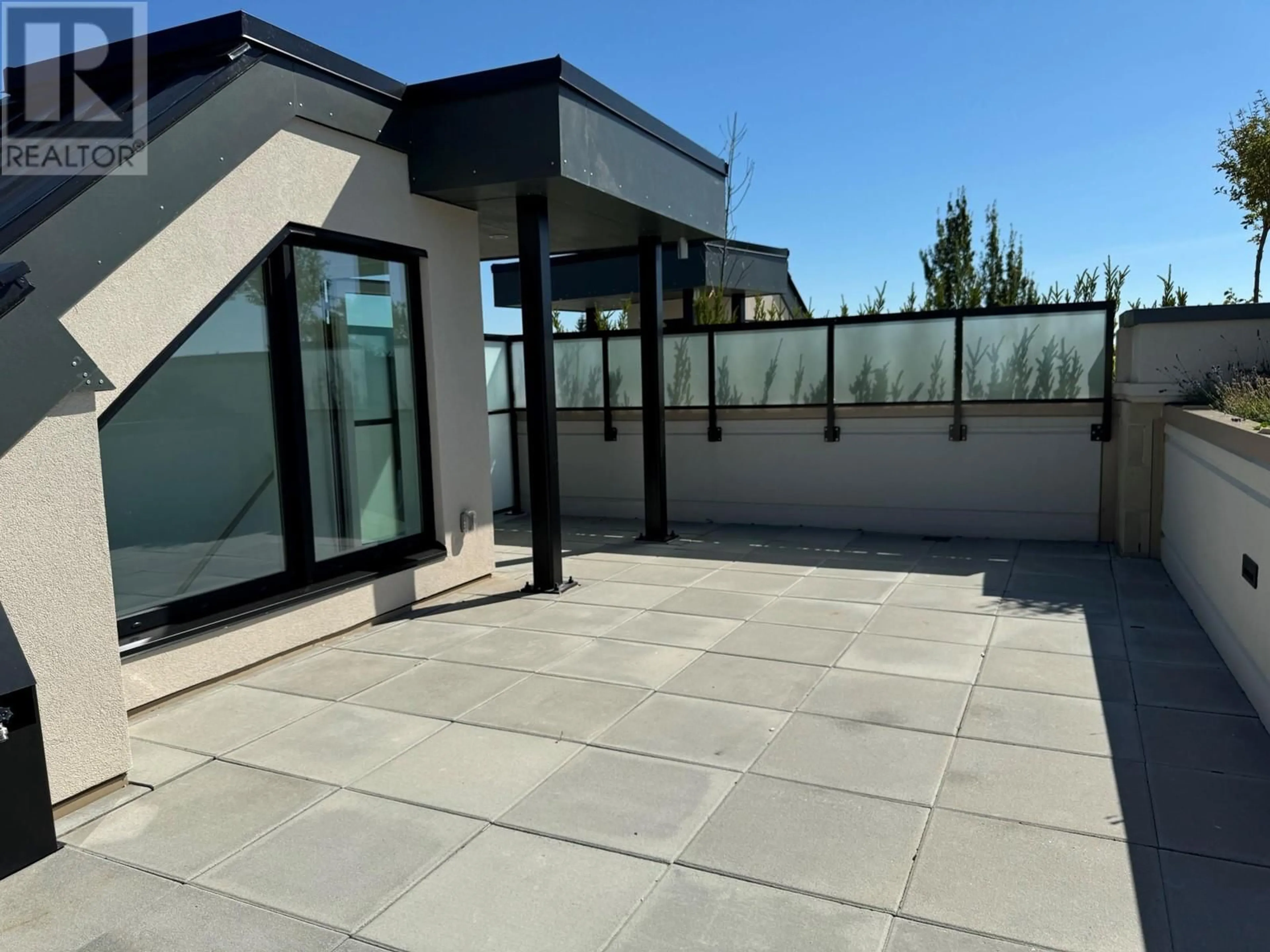 Patio, building for 406 2096 W 47TH AVENUE, Vancouver British Columbia V6M0E5