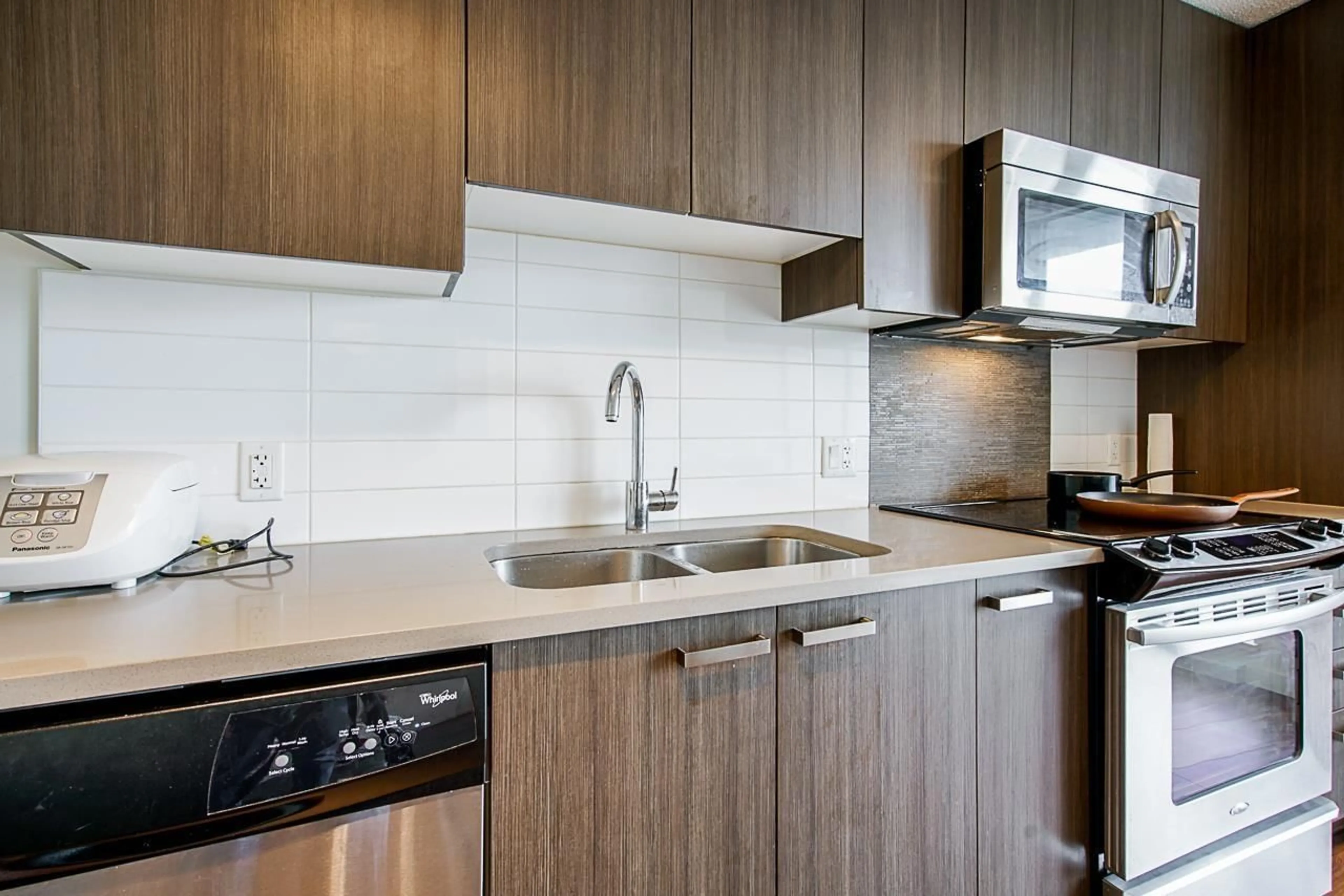 Standard kitchen, unknown for 2203 13325 102A AVENUE, Surrey British Columbia V3T5J7