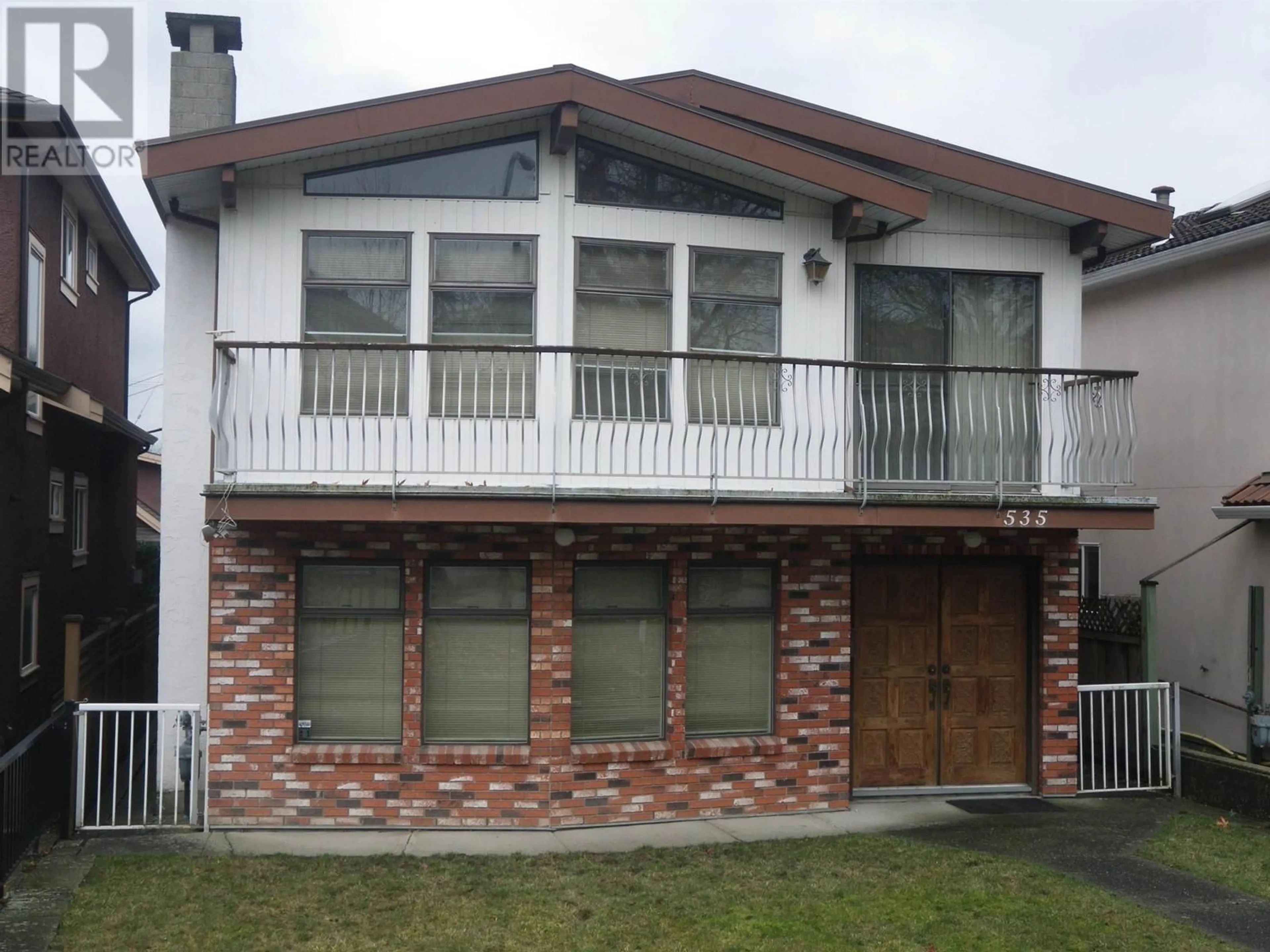 Home with brick exterior material, building for 535 E 29TH AVENUE, Vancouver British Columbia V5V2S1