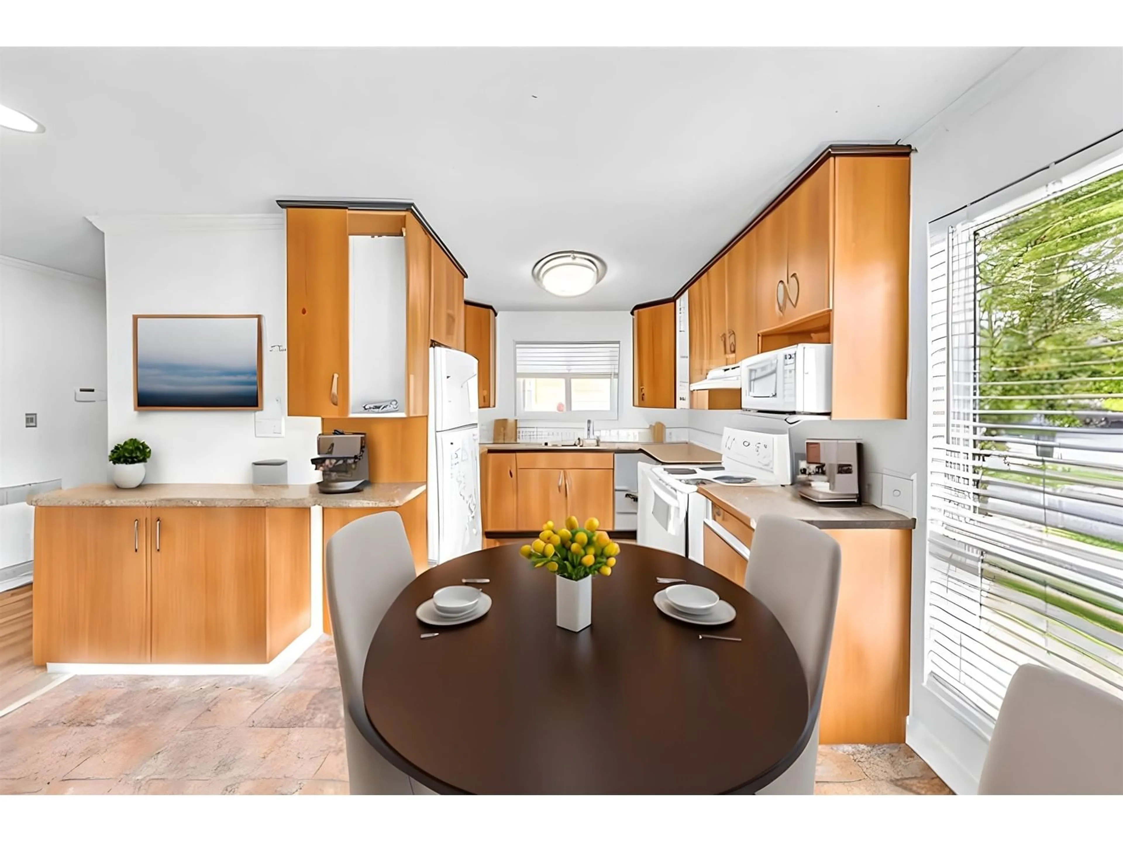 Standard kitchen, wood/laminate floor for 6726 133 STREET, Surrey British Columbia V3W7J6