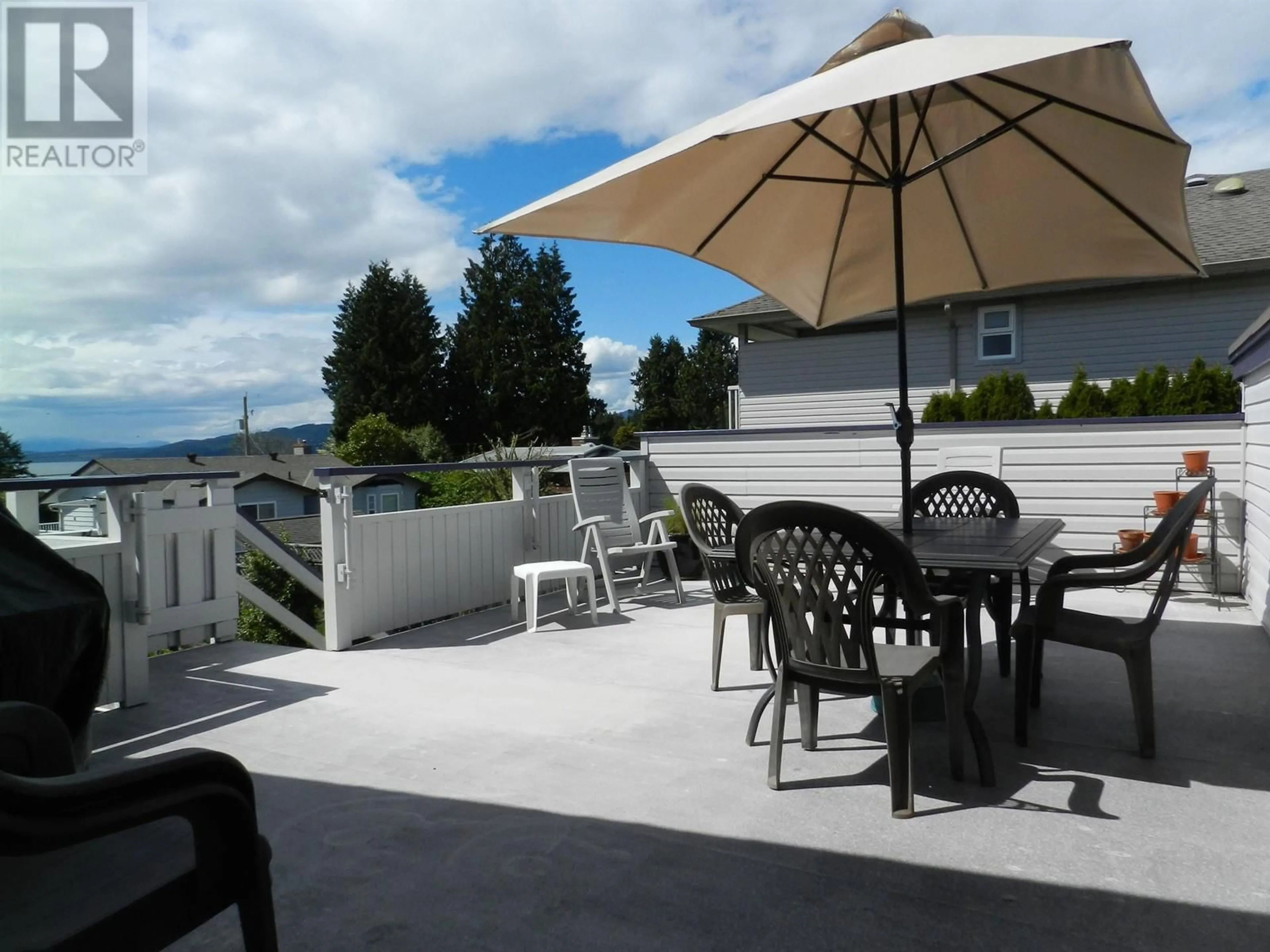 Patio, unknown for 4757 TAMARACK PLACE, Sechelt British Columbia V7Z0E8