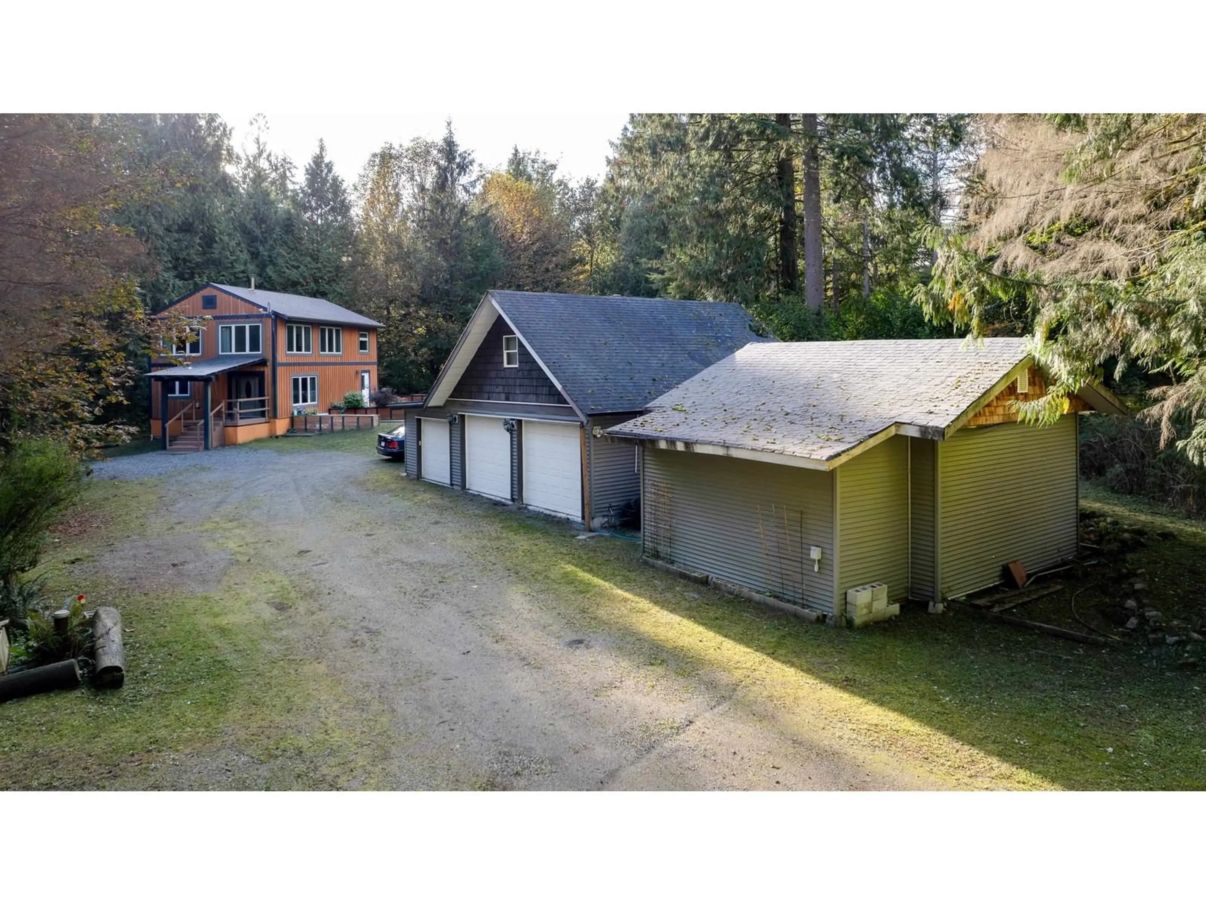 A pic from outside/outdoor area/front of a property/back of a property/a pic from drone, street for 30221 KEYSTONE AVENUE, Mission British Columbia V4S1G6