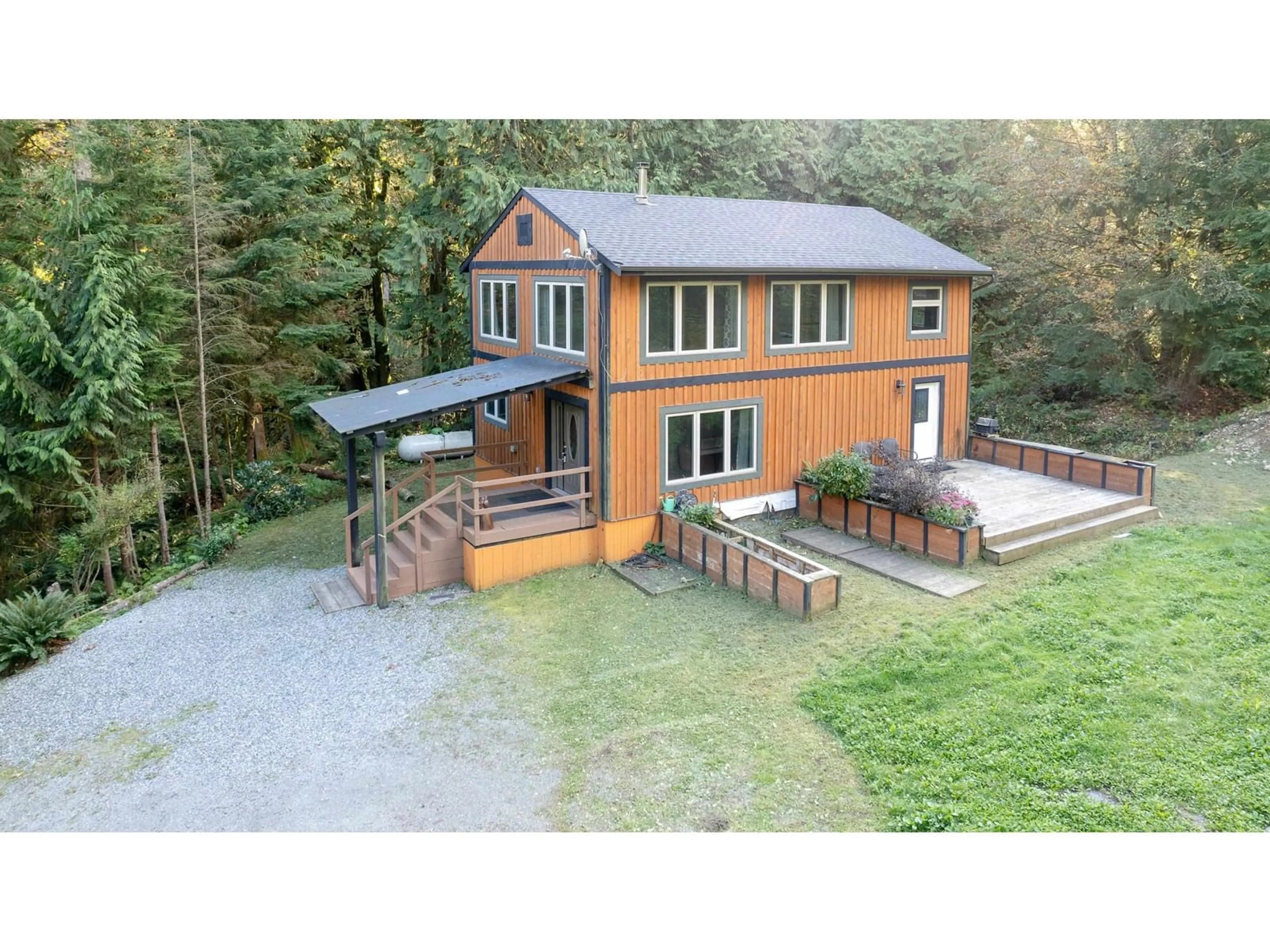 A pic from outside/outdoor area/front of a property/back of a property/a pic from drone, unknown for 30221 KEYSTONE AVENUE, Mission British Columbia V4S1G6