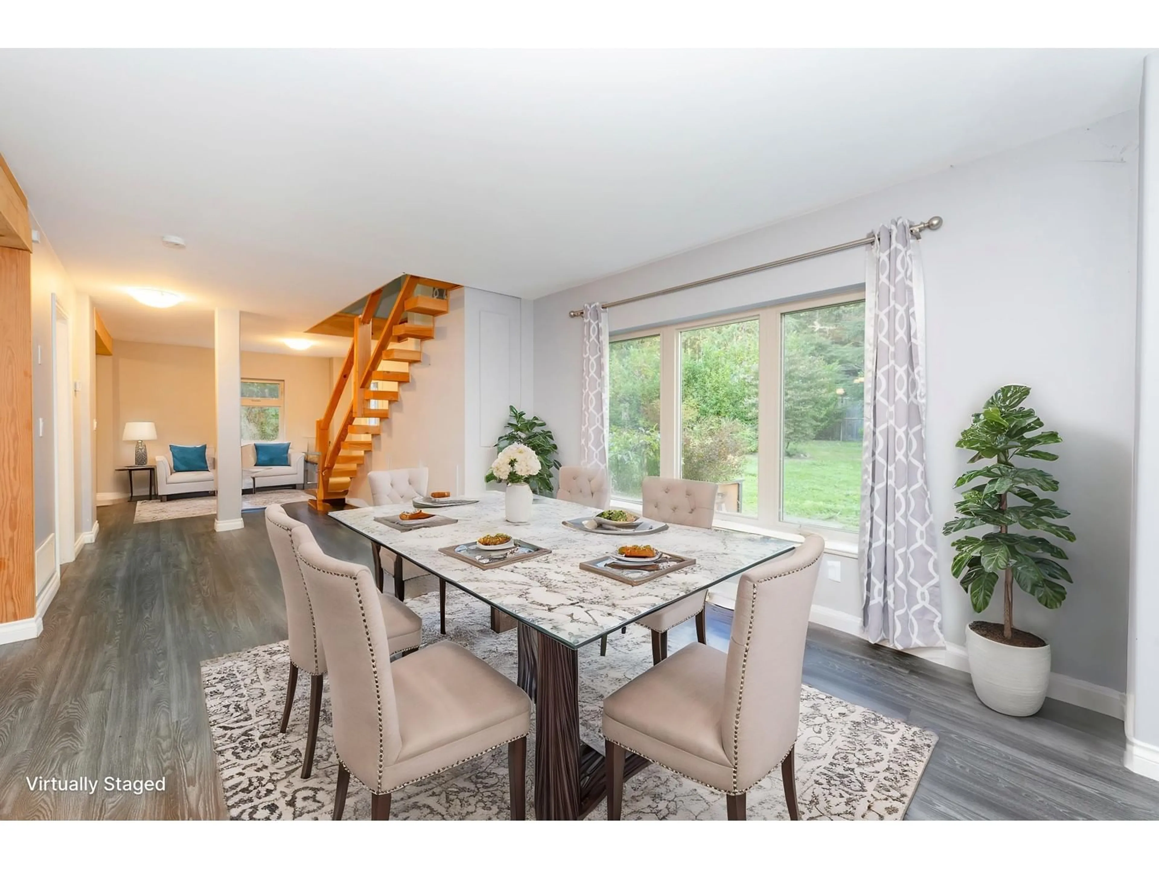 Dining room, wood/laminate floor for 30221 KEYSTONE AVENUE, Mission British Columbia V4S1G6