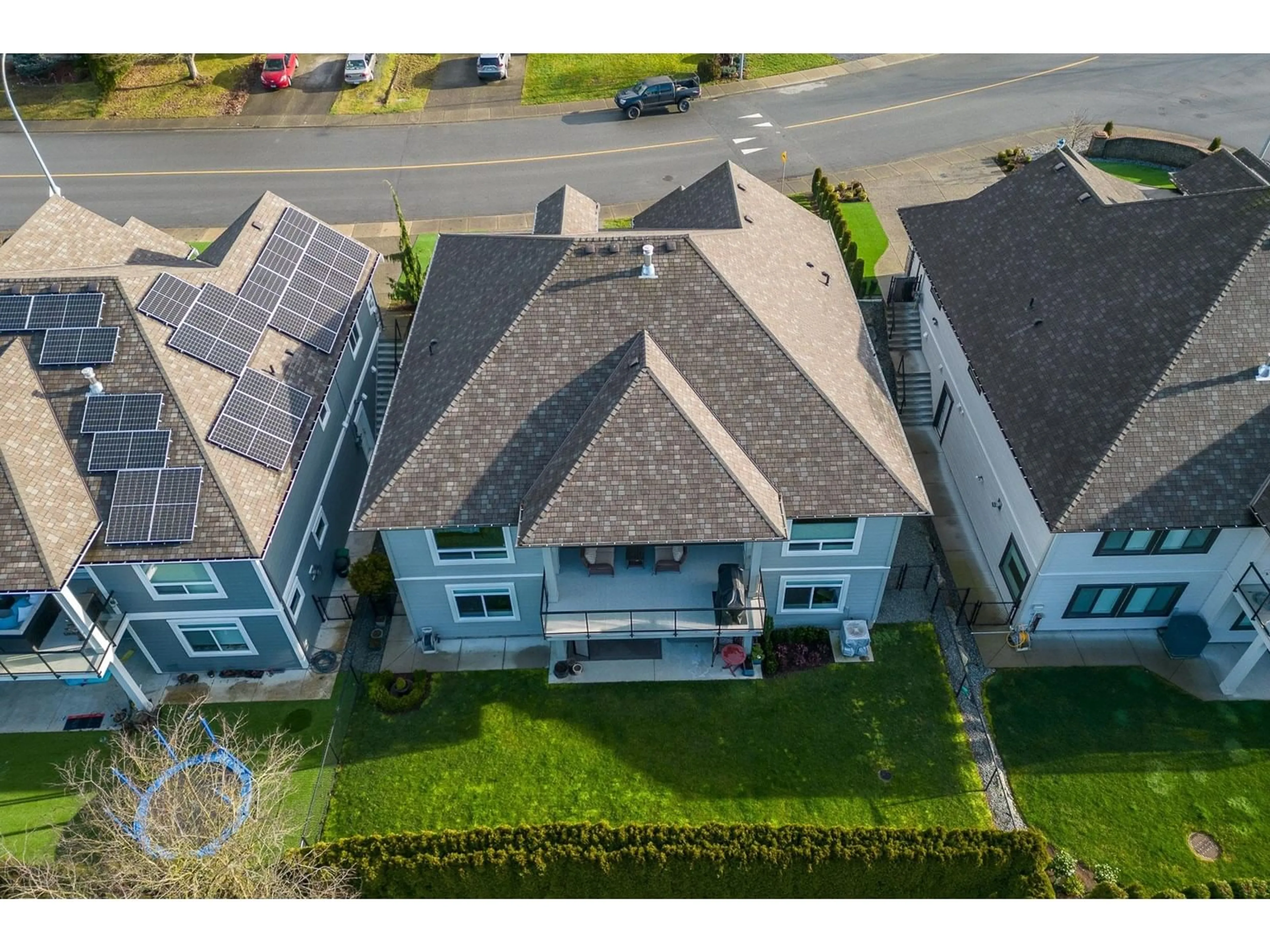 A pic from outside/outdoor area/front of a property/back of a property/a pic from drone, building for 3801 LATIMER STREET, Abbotsford British Columbia V2S7L5