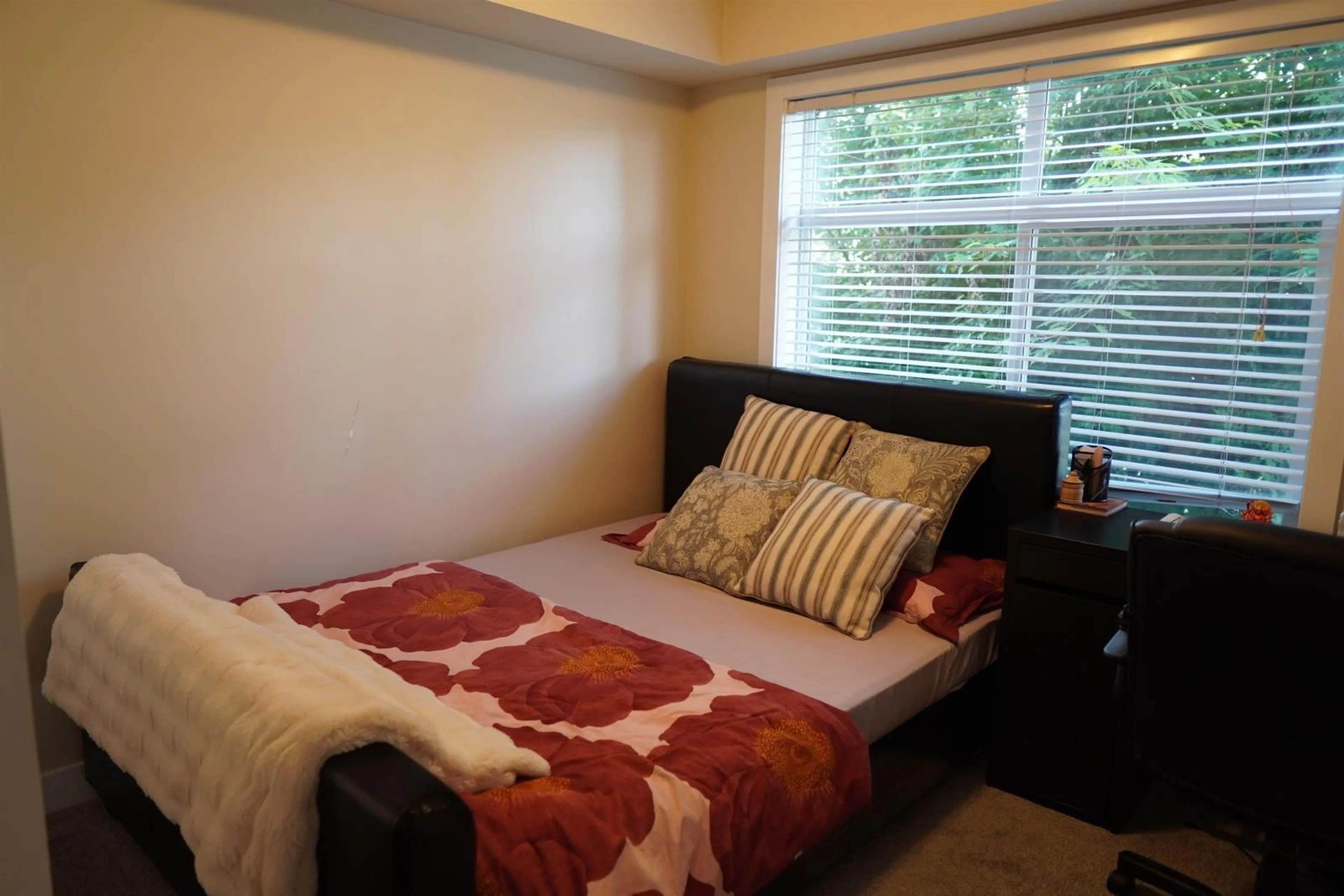 Bedroom with bed, unknown for 213 46150 BOLE AVENUE|Chilliwack Proper , Chilliwack British Columbia V2P0B7