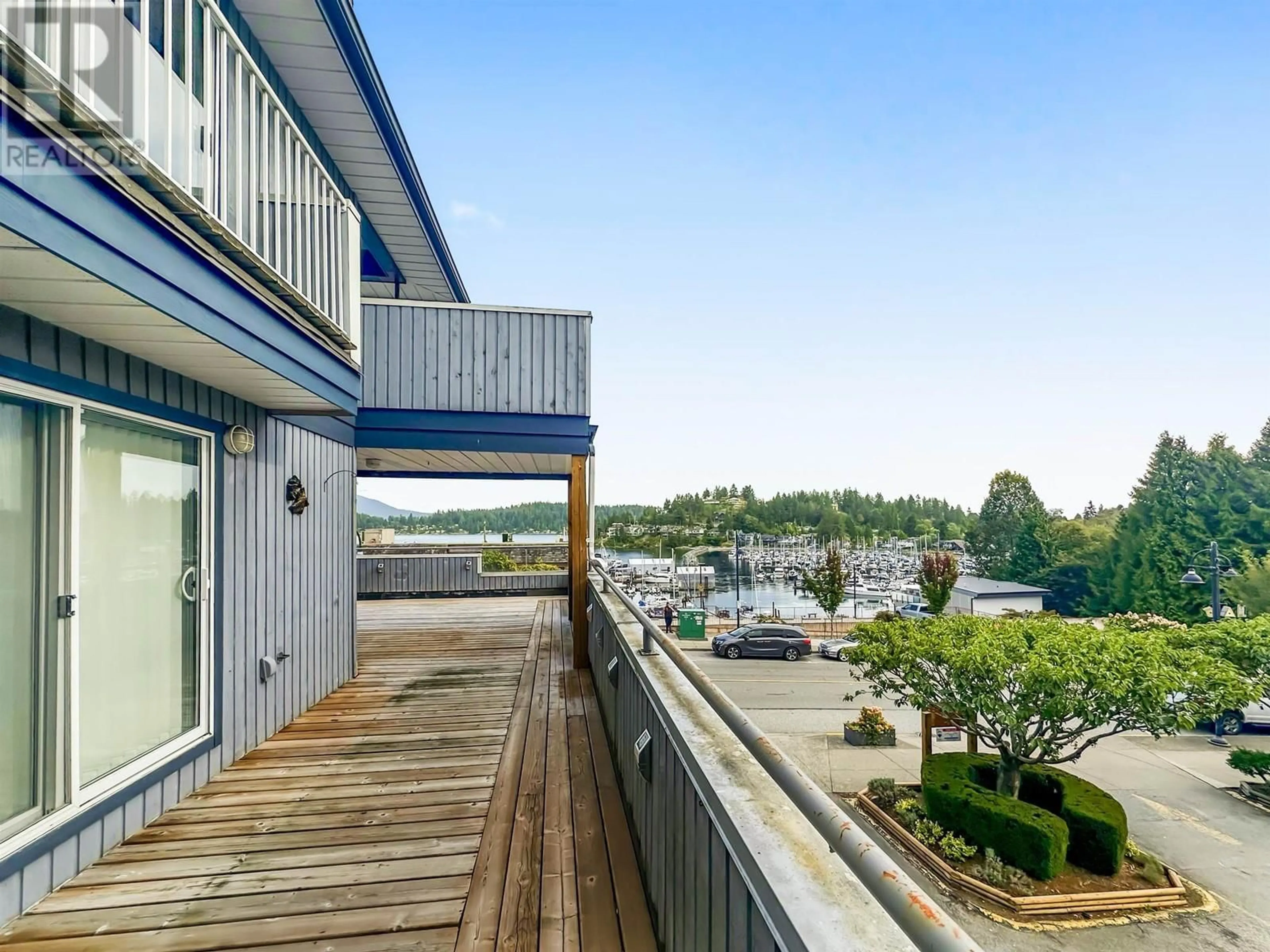 Patio, water/lake/river/ocean view for 6 291 PERIWINKLE LANE, Gibsons British Columbia V0N1V0