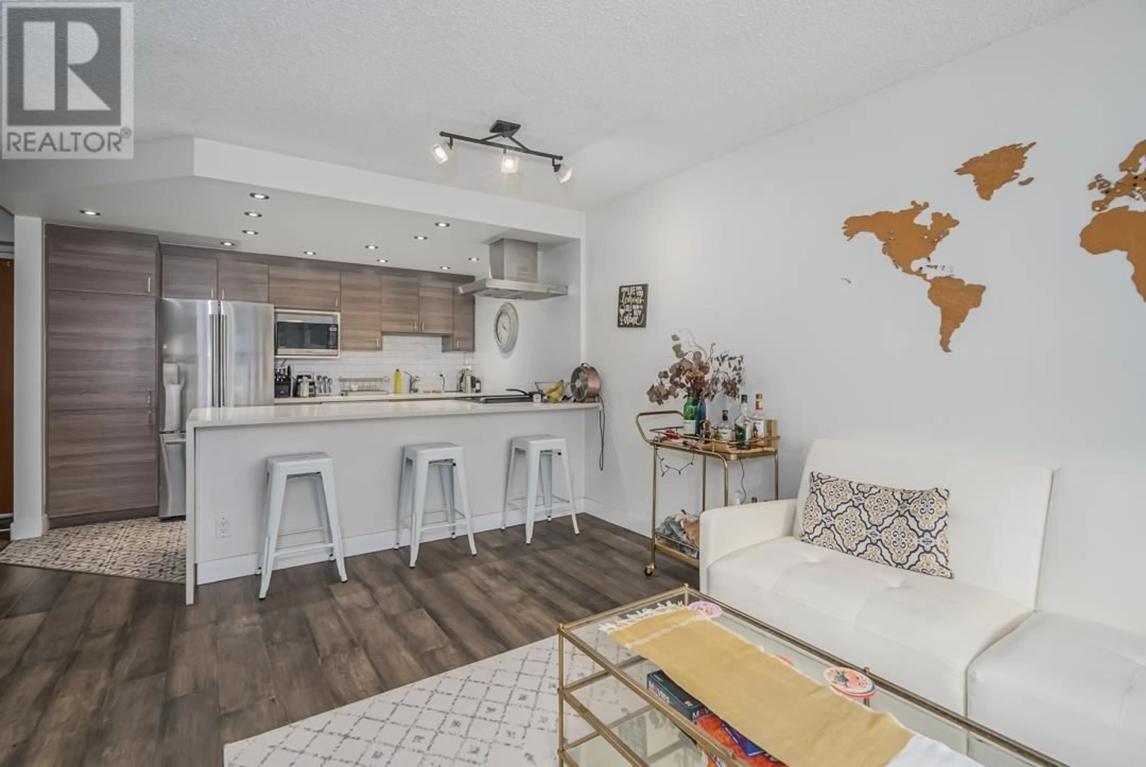 Open concept kitchen, wood/laminate floor for 205 1330 HORNBY STREET, Vancouver British Columbia V6Z1W5