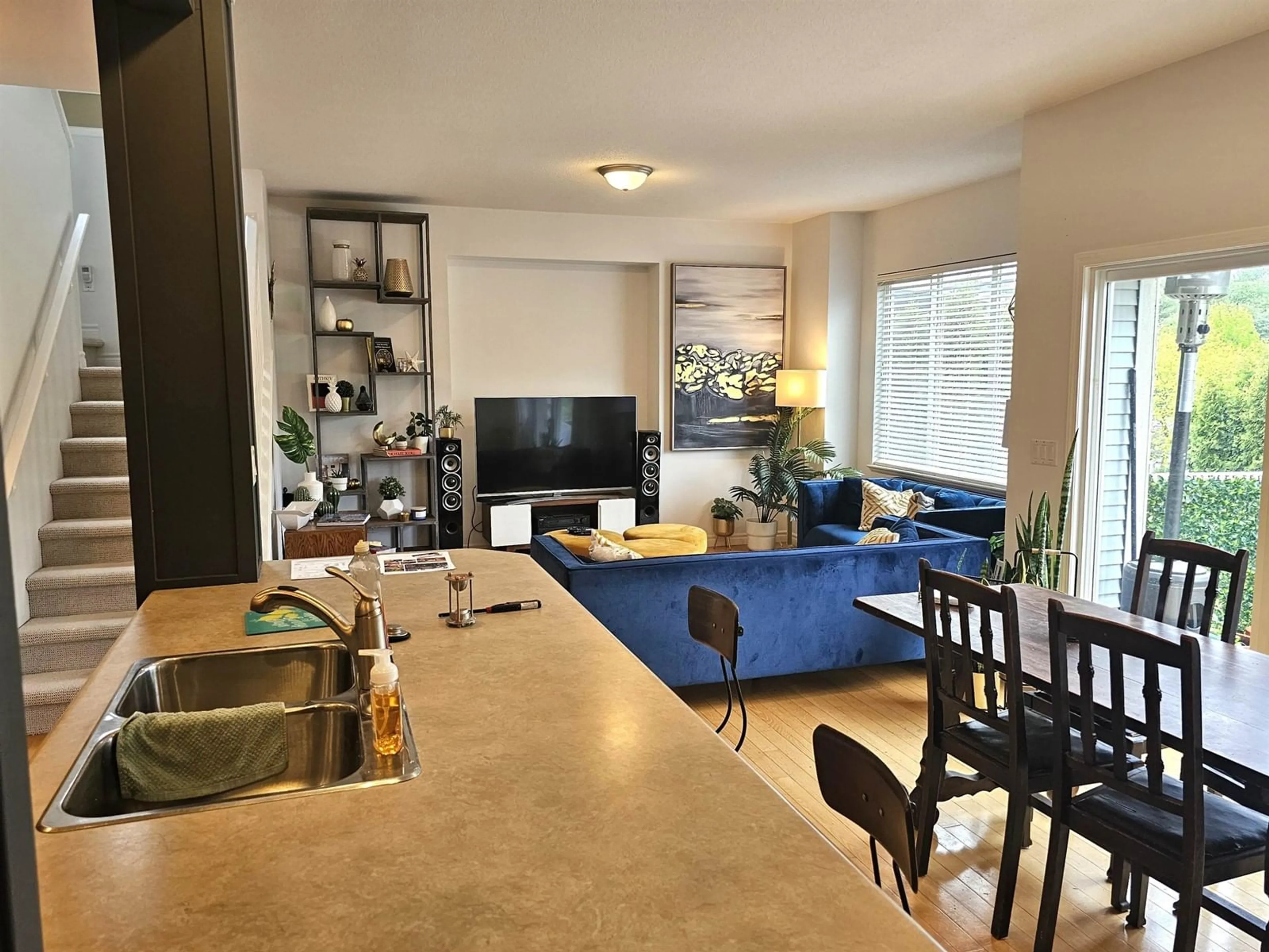 Living room with furniture, unknown for 36270 S AUGUSTON PARKWAY, Abbotsford British Columbia V3G2Y9