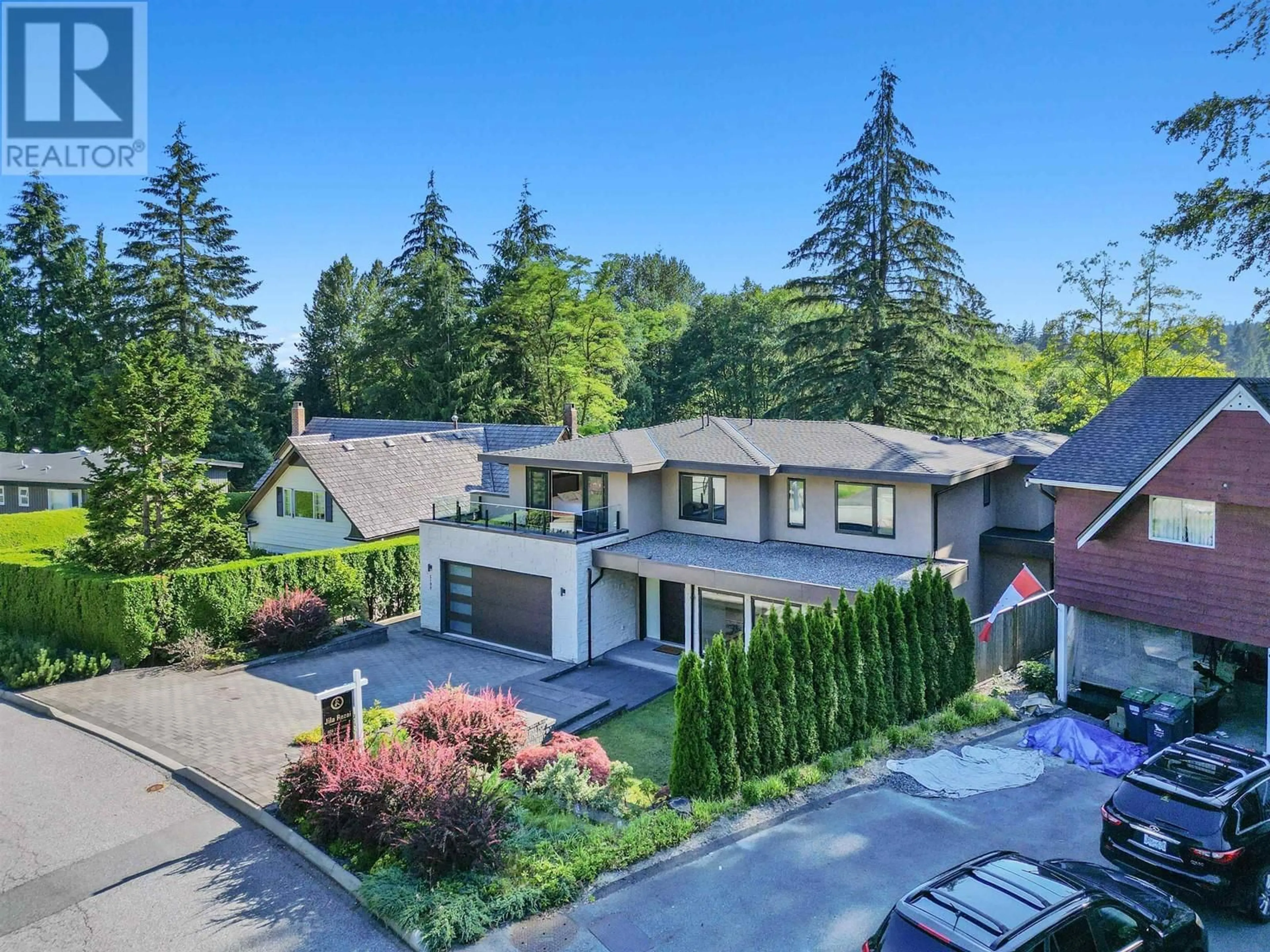 A pic from outside/outdoor area/front of a property/back of a property/a pic from drone, street for 5199 CLIFFRIDGE AVENUE, North Vancouver British Columbia V7R3V2