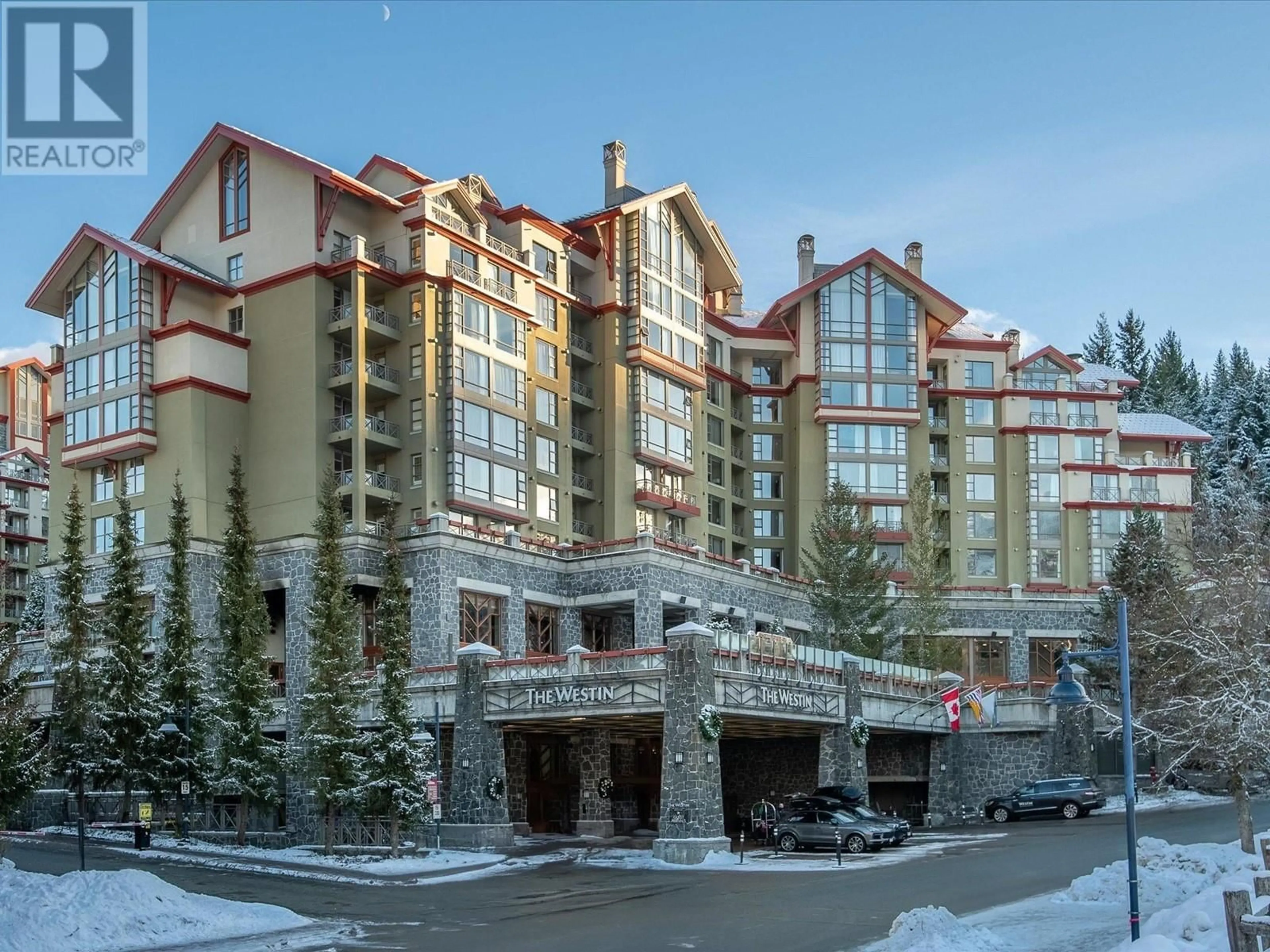 Indoor foyer for 408 4090 WHISTLER WAY, Whistler British Columbia V8E1J3