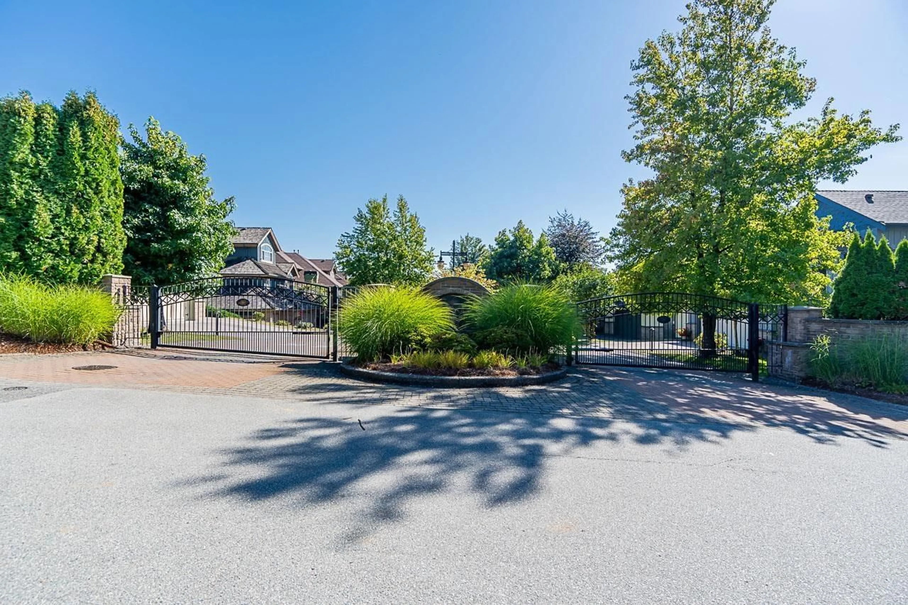 A pic from outside/outdoor area/front of a property/back of a property/a pic from drone, street for 15316 SEQUOIA DRIVE, Surrey British Columbia V3S8N4