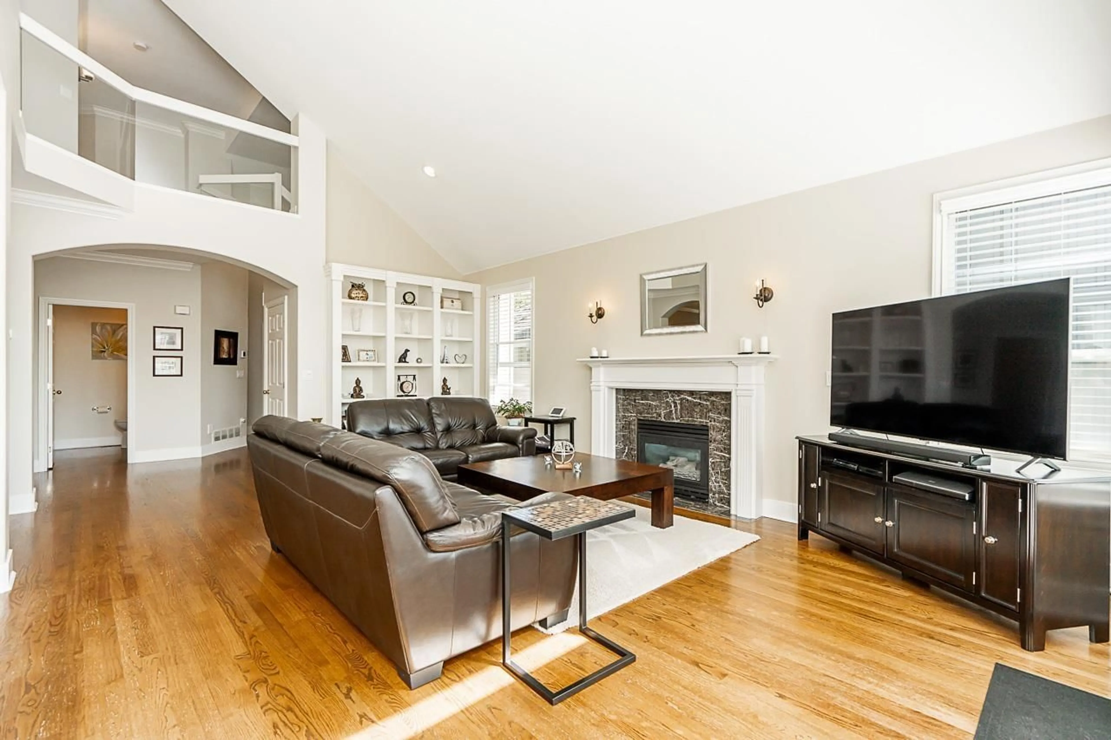 Living room with furniture, wood/laminate floor for 15316 SEQUOIA DRIVE, Surrey British Columbia V3S8N4