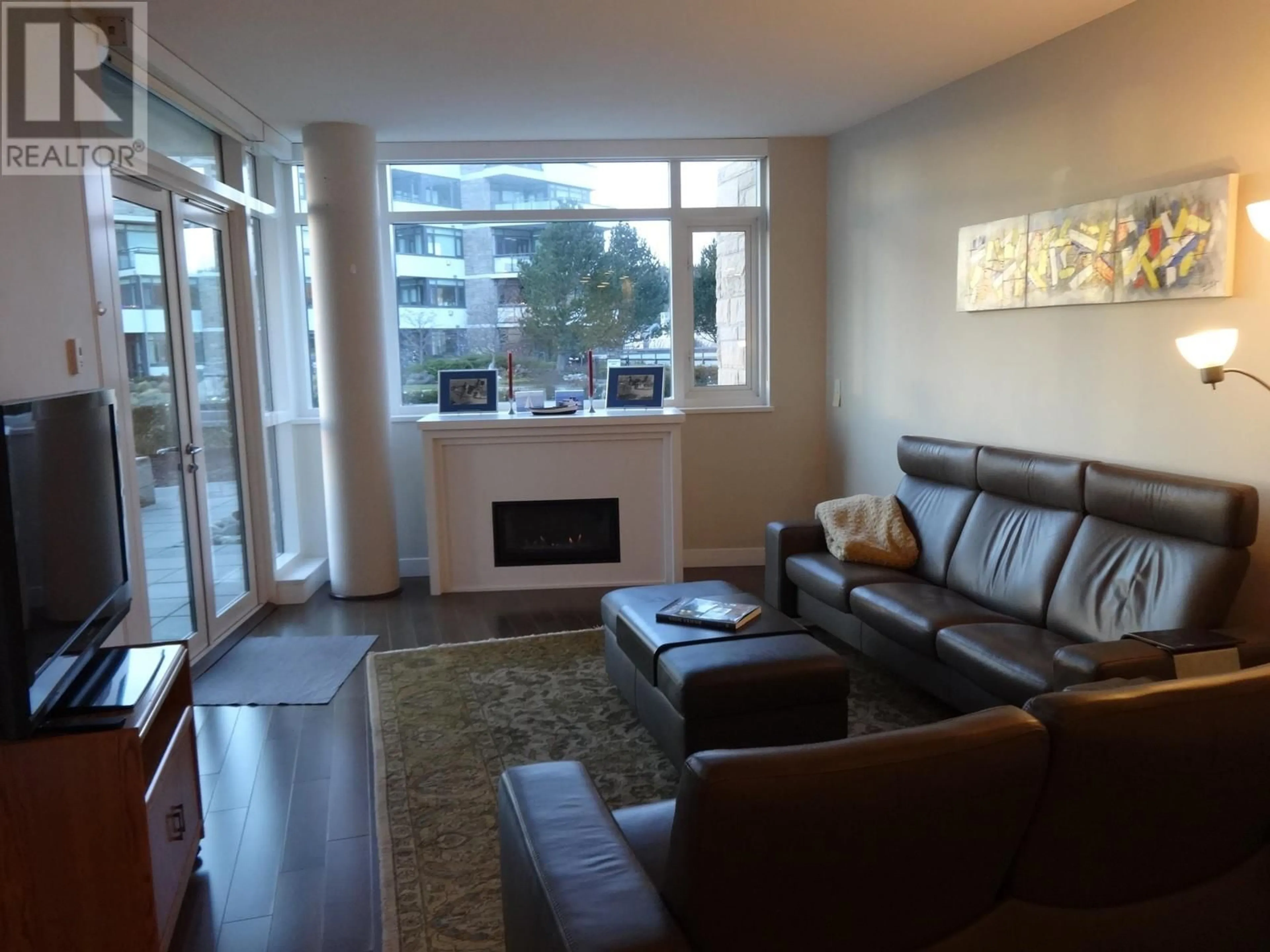 Living room with furniture, unknown for 202 5665 TEREDO STREET, Sechelt British Columbia V7Z0J2