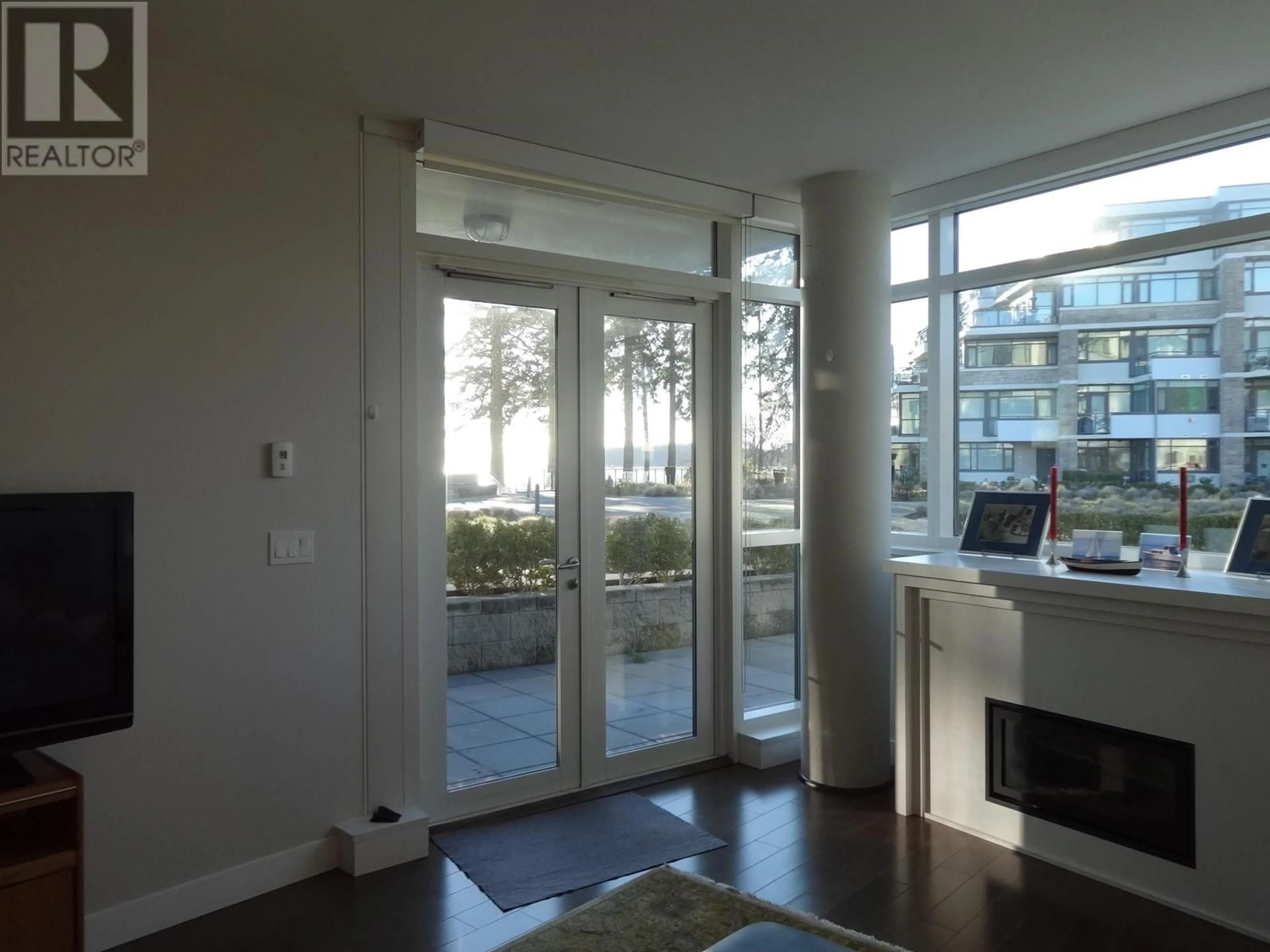 Indoor entryway for 202 5665 TEREDO STREET, Sechelt British Columbia V7Z0J2