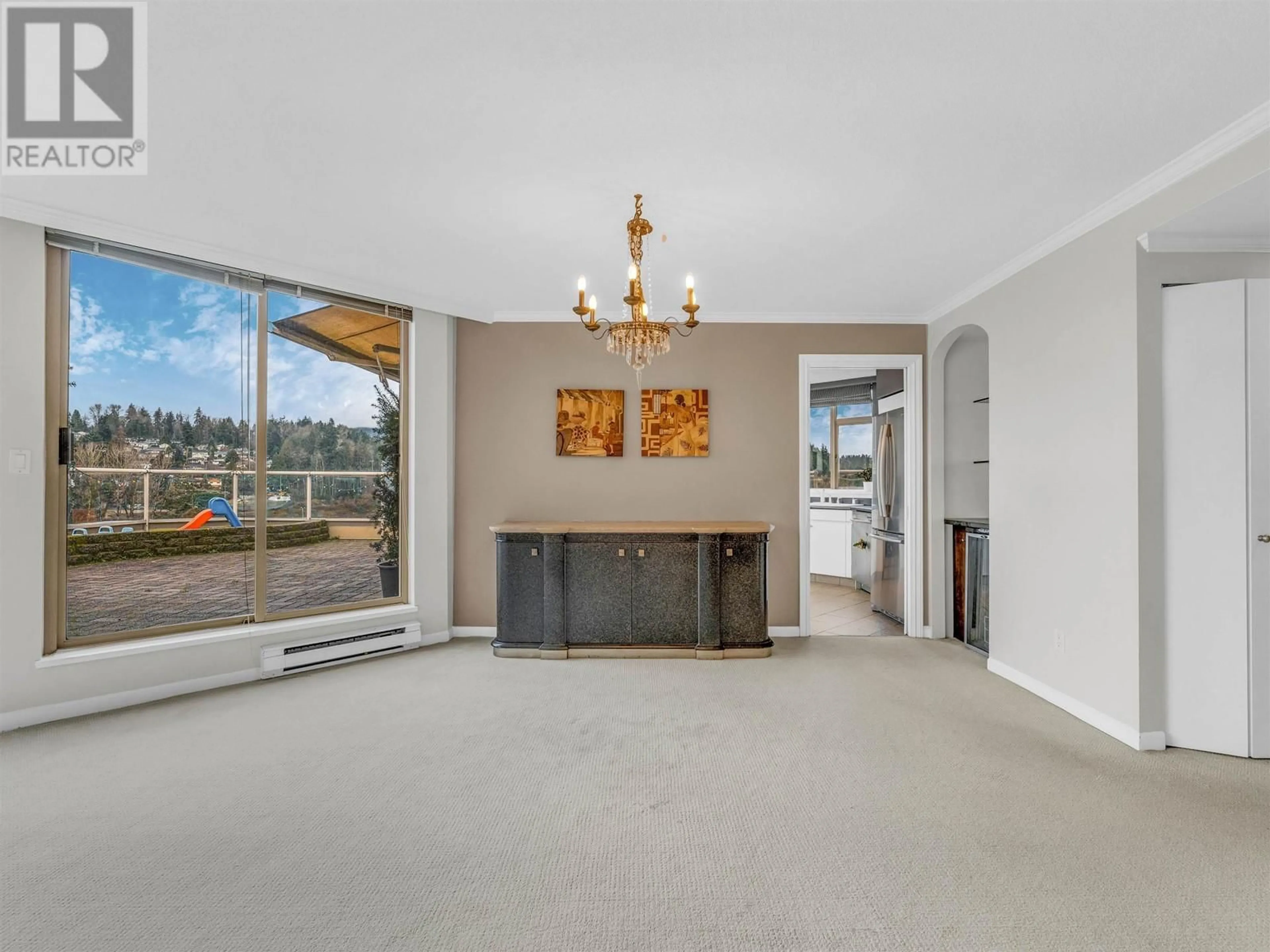 Indoor foyer for 1704 1327 E KEITH ROAD, North Vancouver British Columbia V7J3T5