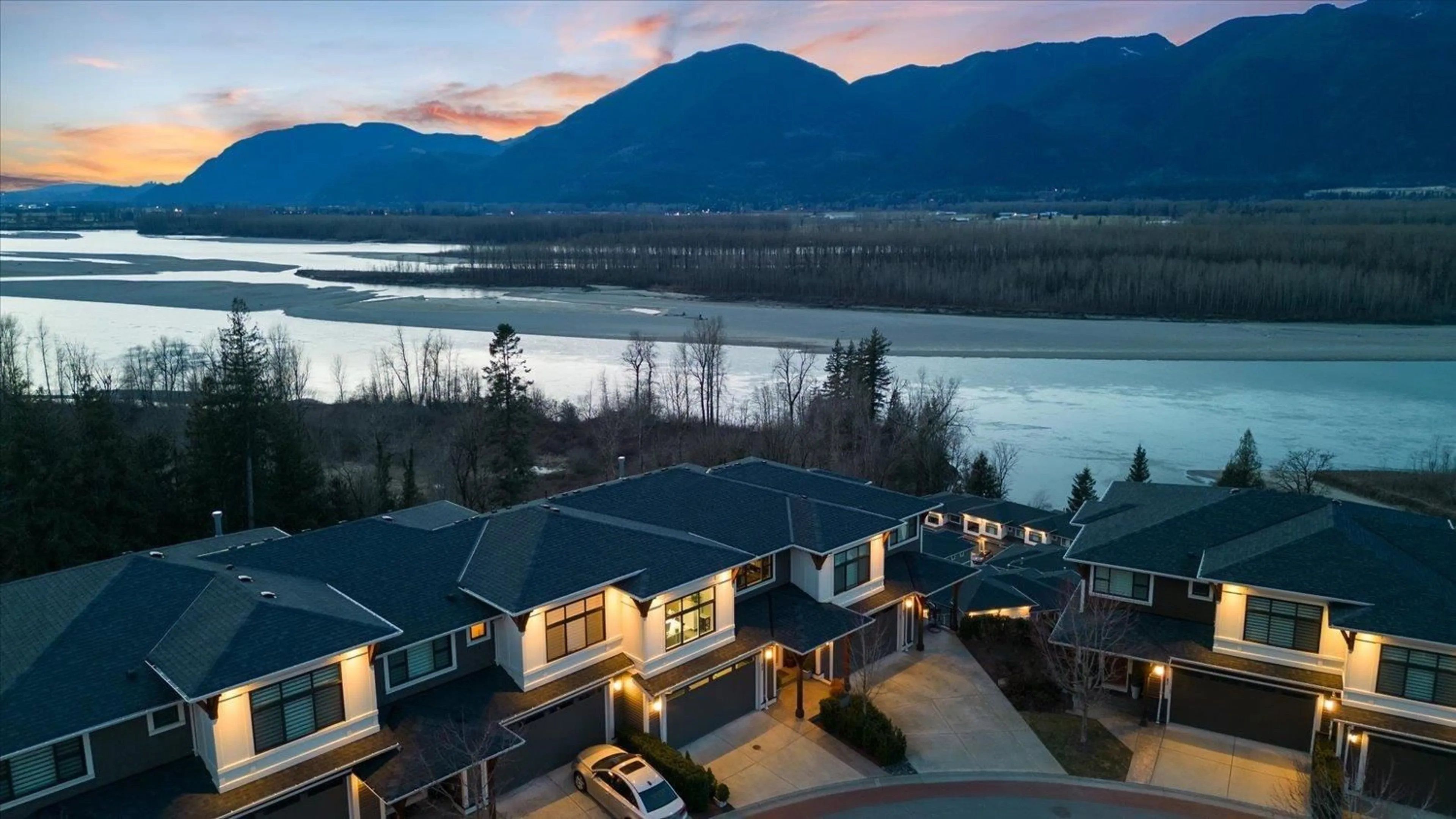 A pic from outside/outdoor area/front of a property/back of a property/a pic from drone, water/lake/river/ocean view for 40 43685 CHILLIWACK MOUNTAIN ROAD|Chilli, Chilliwack British Columbia V2R0X5