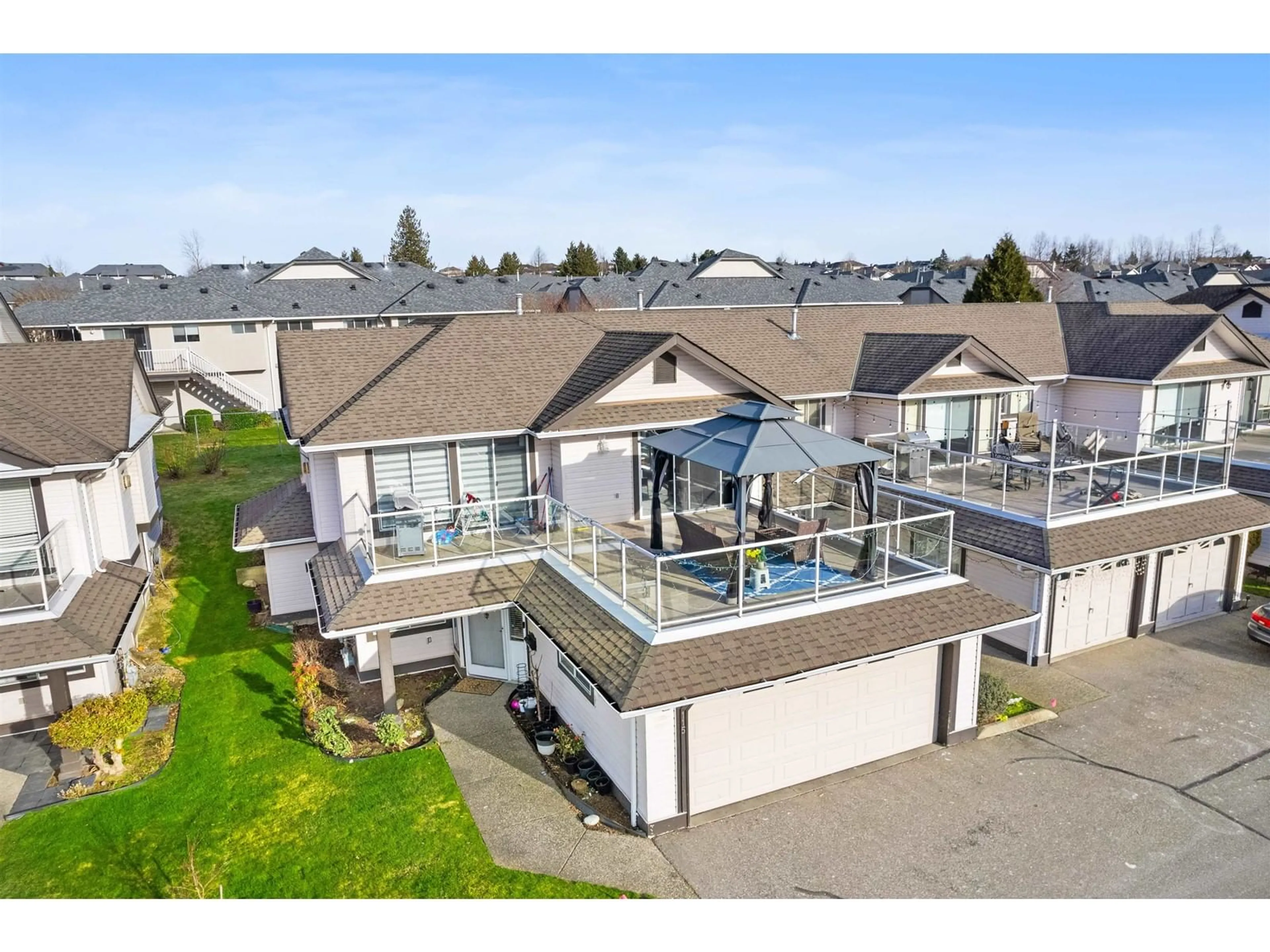 A pic from outside/outdoor area/front of a property/back of a property/a pic from drone, water/lake/river/ocean view for 115 3080 TOWNLINE ROAD, Abbotsford British Columbia V2T5M2