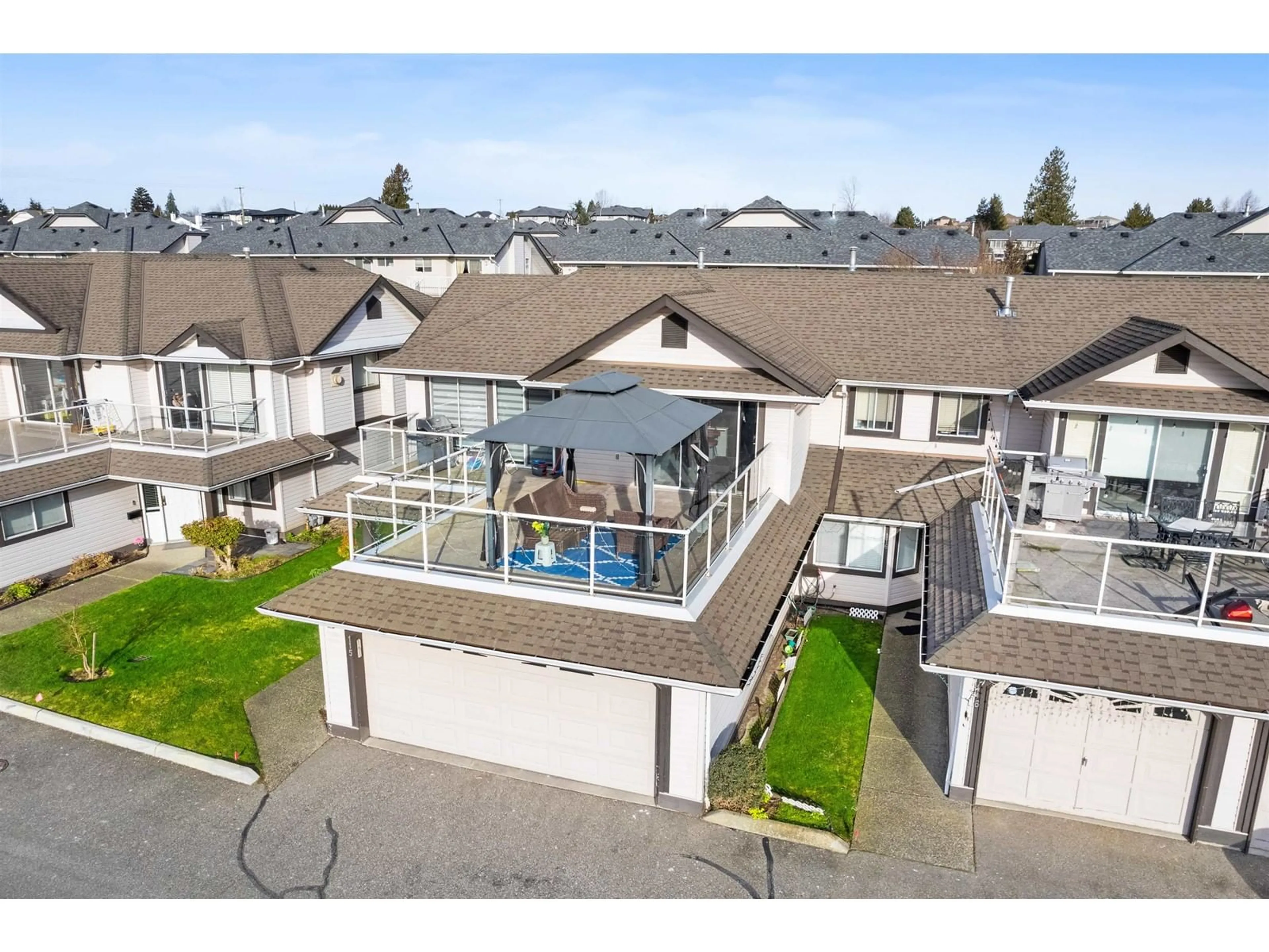 A pic from outside/outdoor area/front of a property/back of a property/a pic from drone, mountain view for 115 3080 TOWNLINE ROAD, Abbotsford British Columbia V2T5M2