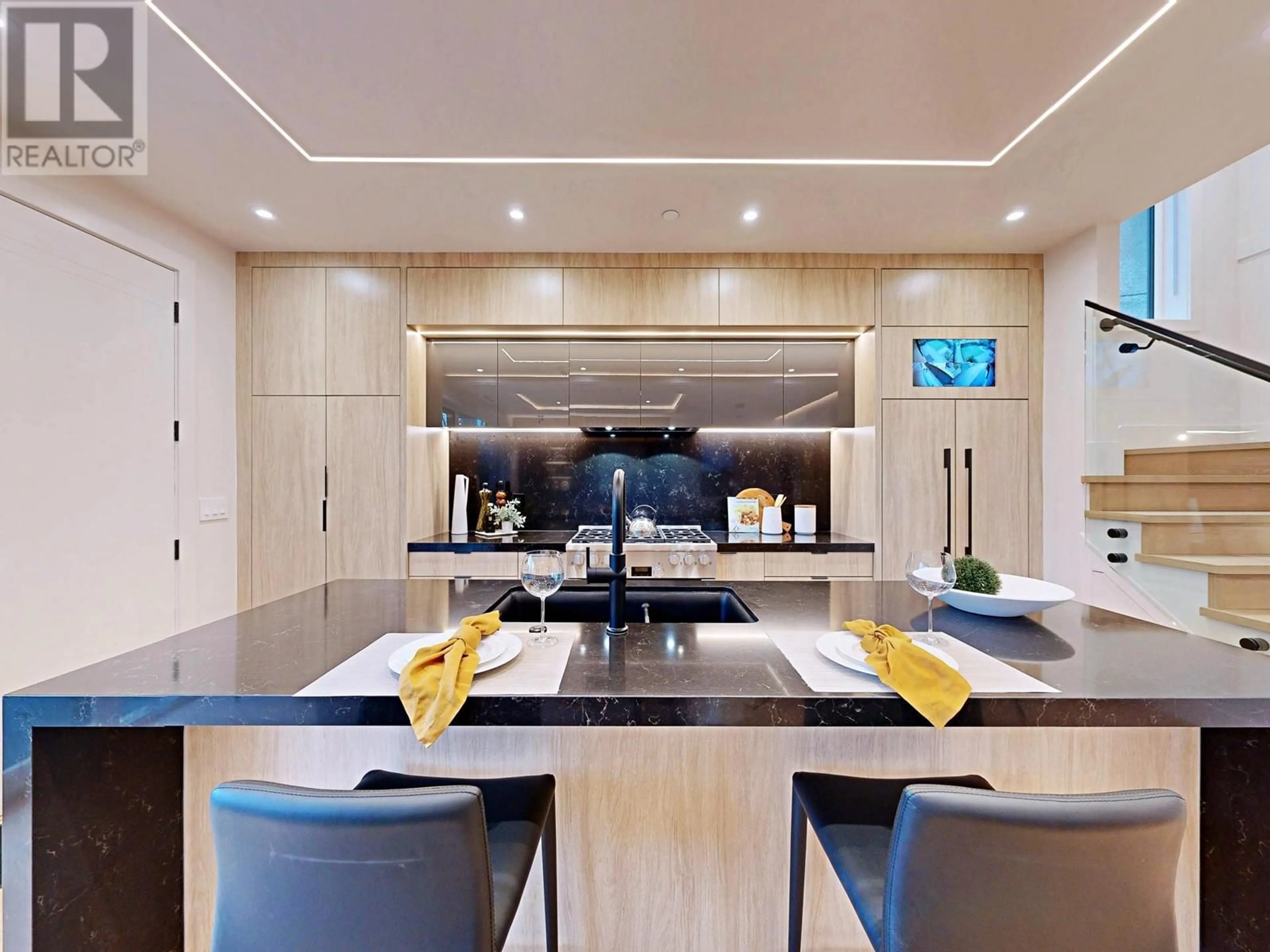 Contemporary kitchen, ceramic/tile floor for 1 - 3466 22ND AVENUE, Vancouver British Columbia V6S1J2