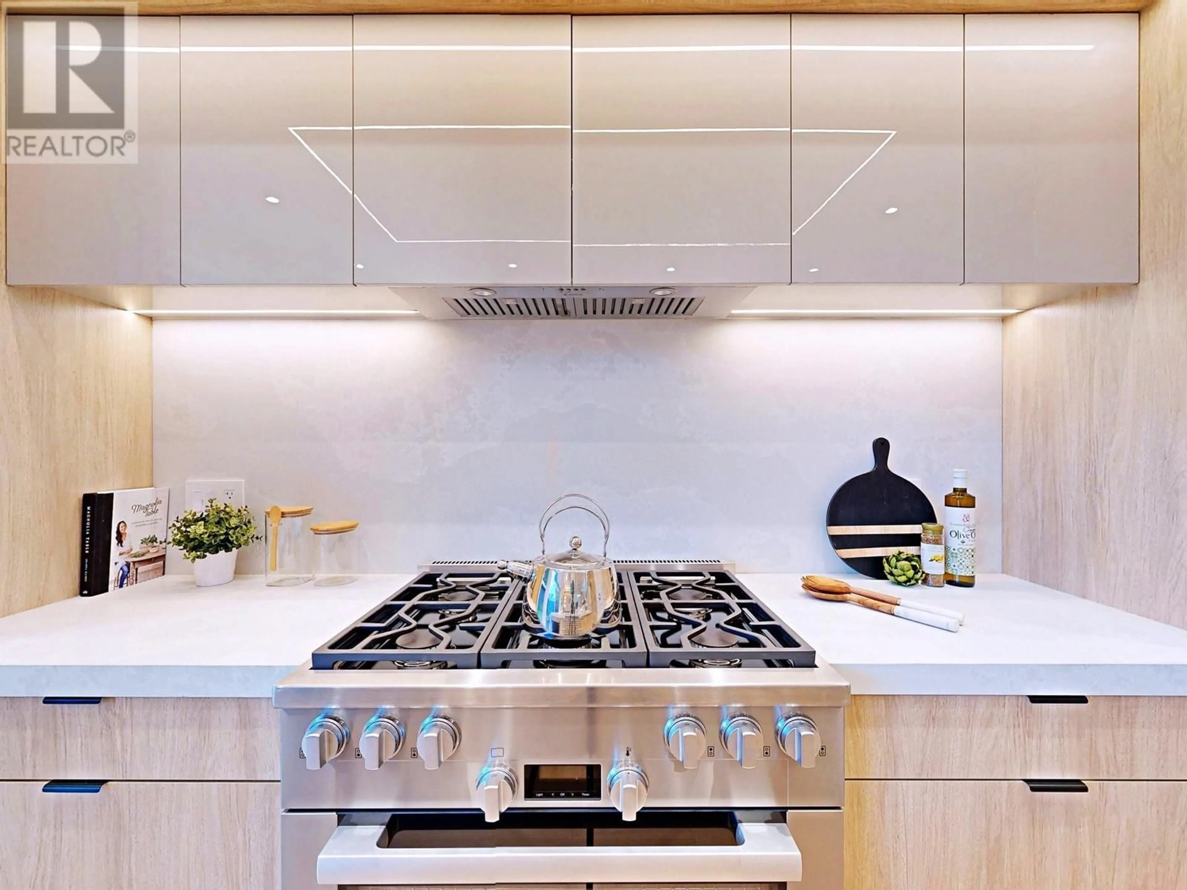 Contemporary kitchen, ceramic/tile floor for 2 - 3466 22ND AVENUE, Vancouver British Columbia V6S1J2