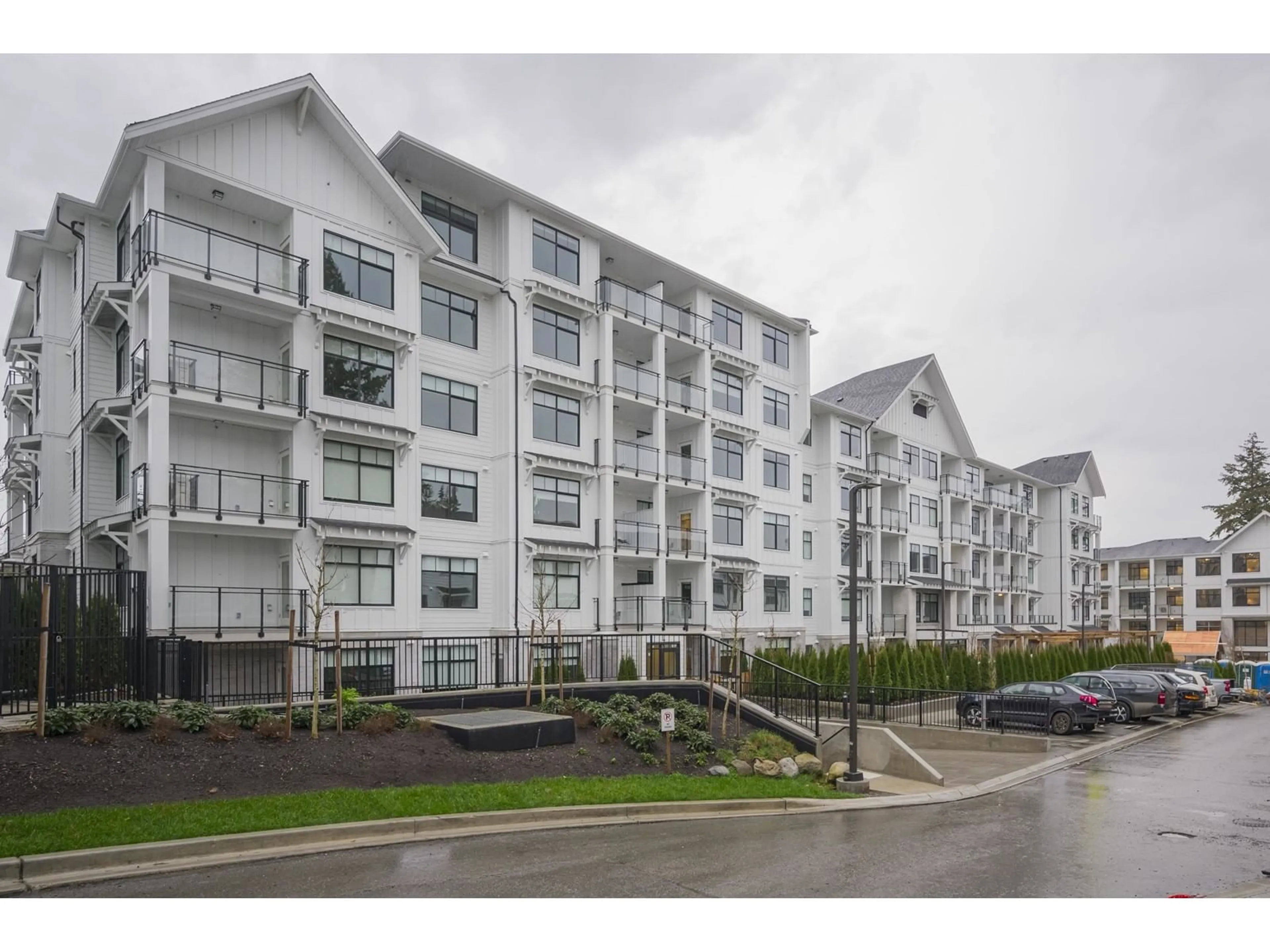 Blurry image for 102 3317 148 STREET, Surrey British Columbia V4P0H5