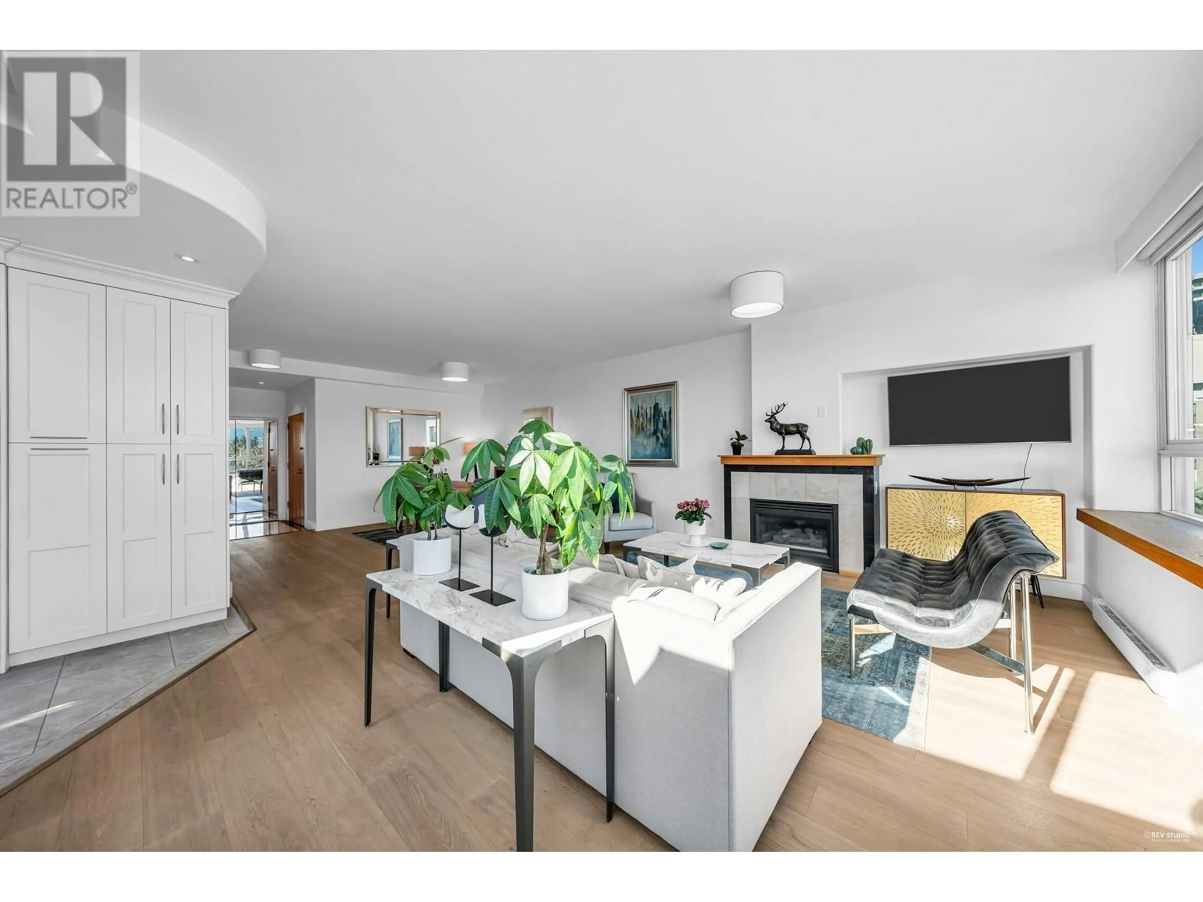 Living room with furniture, unknown for L302 - 1550 COAL HARBOUR QUAY, Vancouver British Columbia V6G3G1