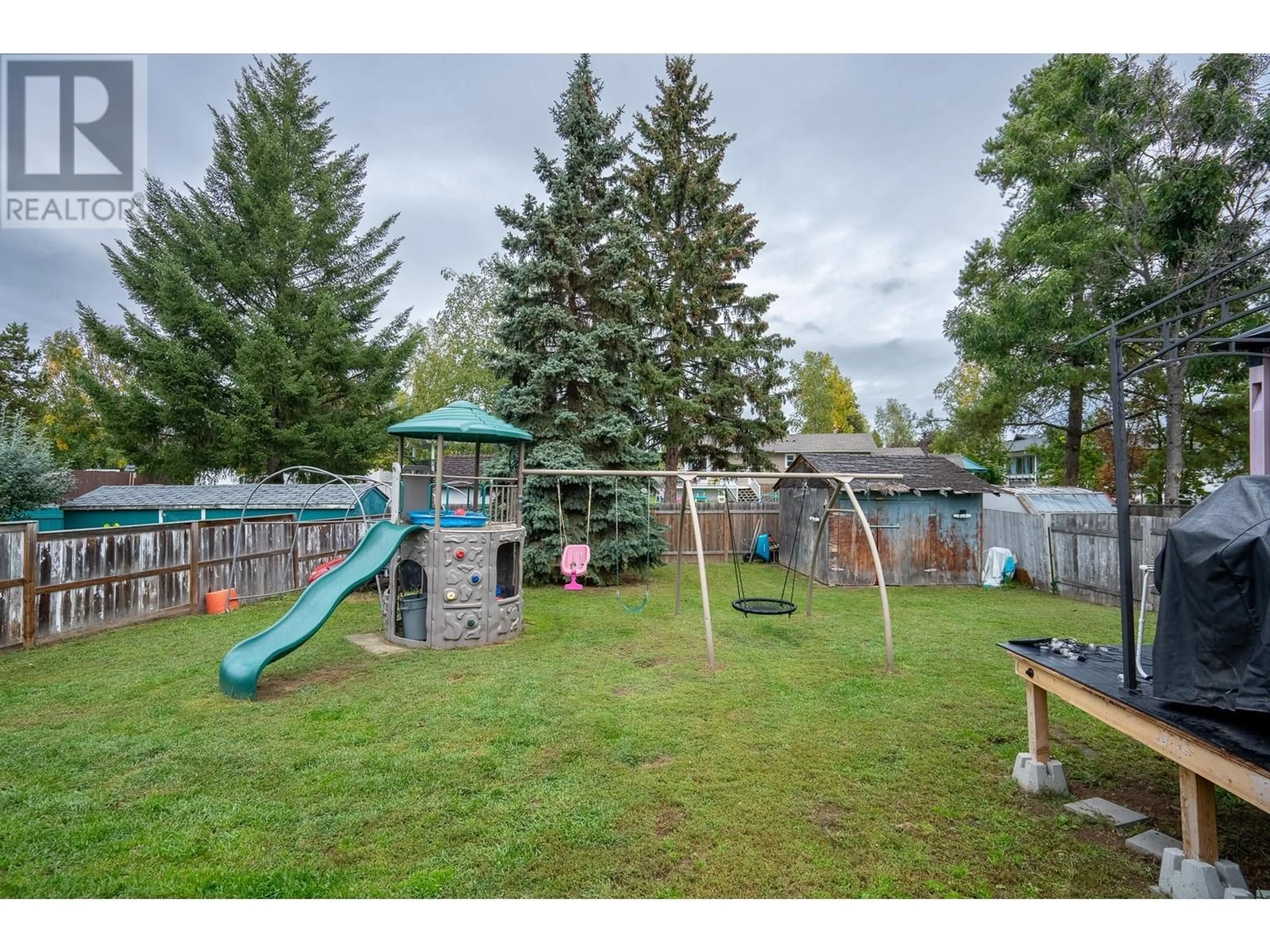 Patio, unknown for 4234 DAVIE AVENUE, Prince George British Columbia V2M4G7