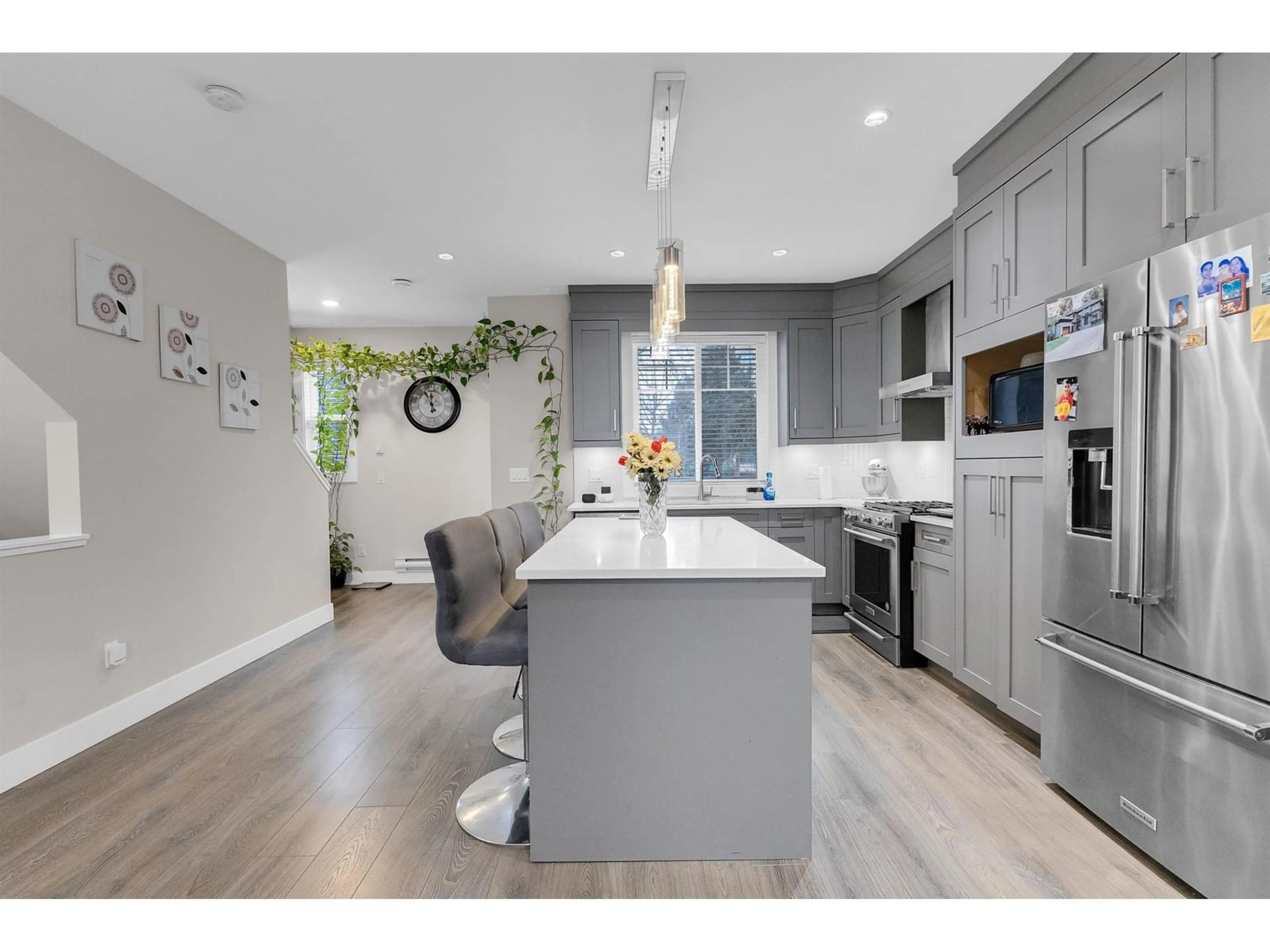 Open concept kitchen, unknown for 4 32043 MT WADDINGTON AVENUE, Abbotsford British Columbia V2T0H1