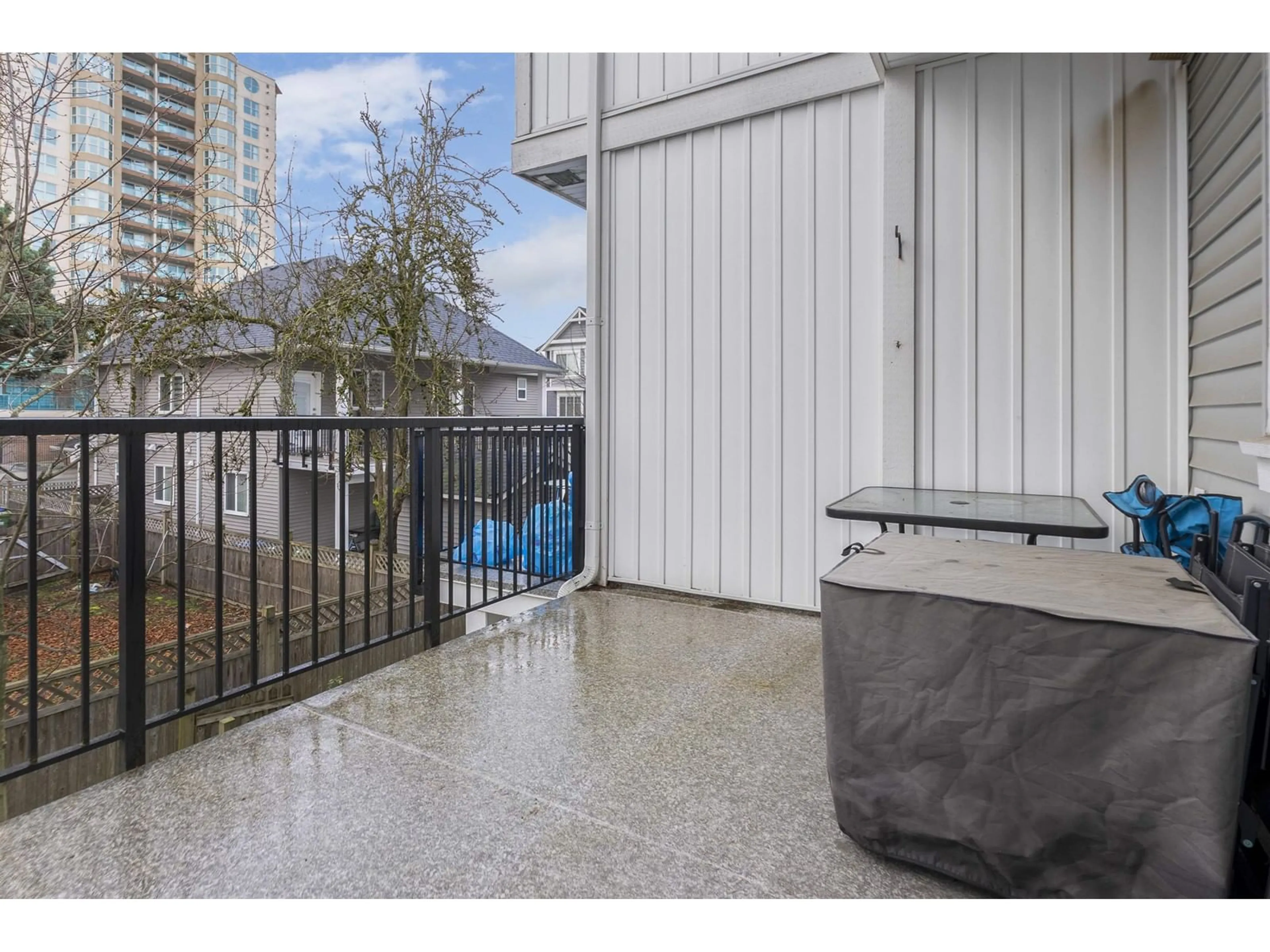 Patio, street for 4 32043 MT WADDINGTON AVENUE, Abbotsford British Columbia V2T0H1