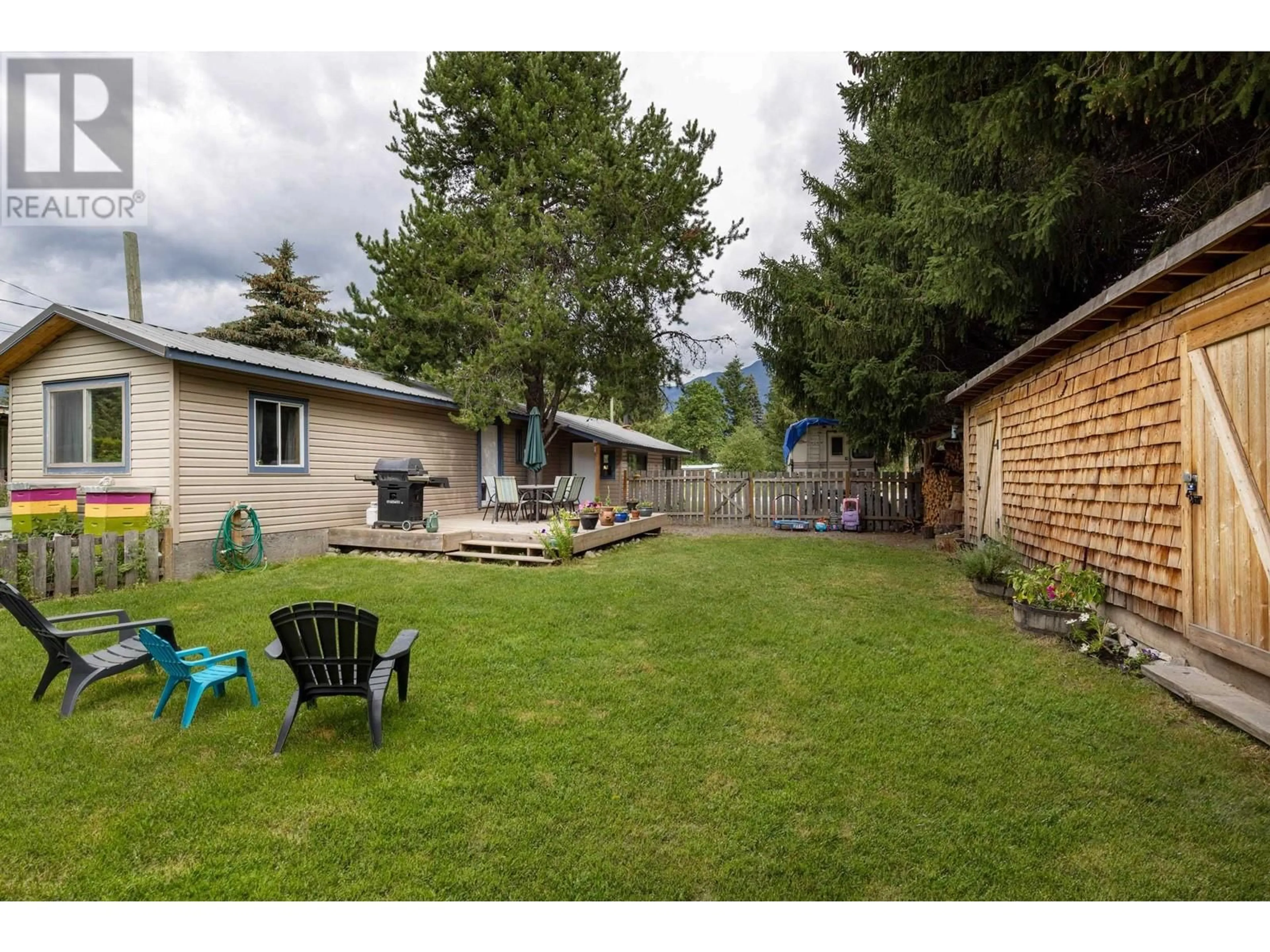 Patio, mountain view for 1 7617 PEMBERTON MEADOWS ROAD, Pemberton British Columbia V0N2L2