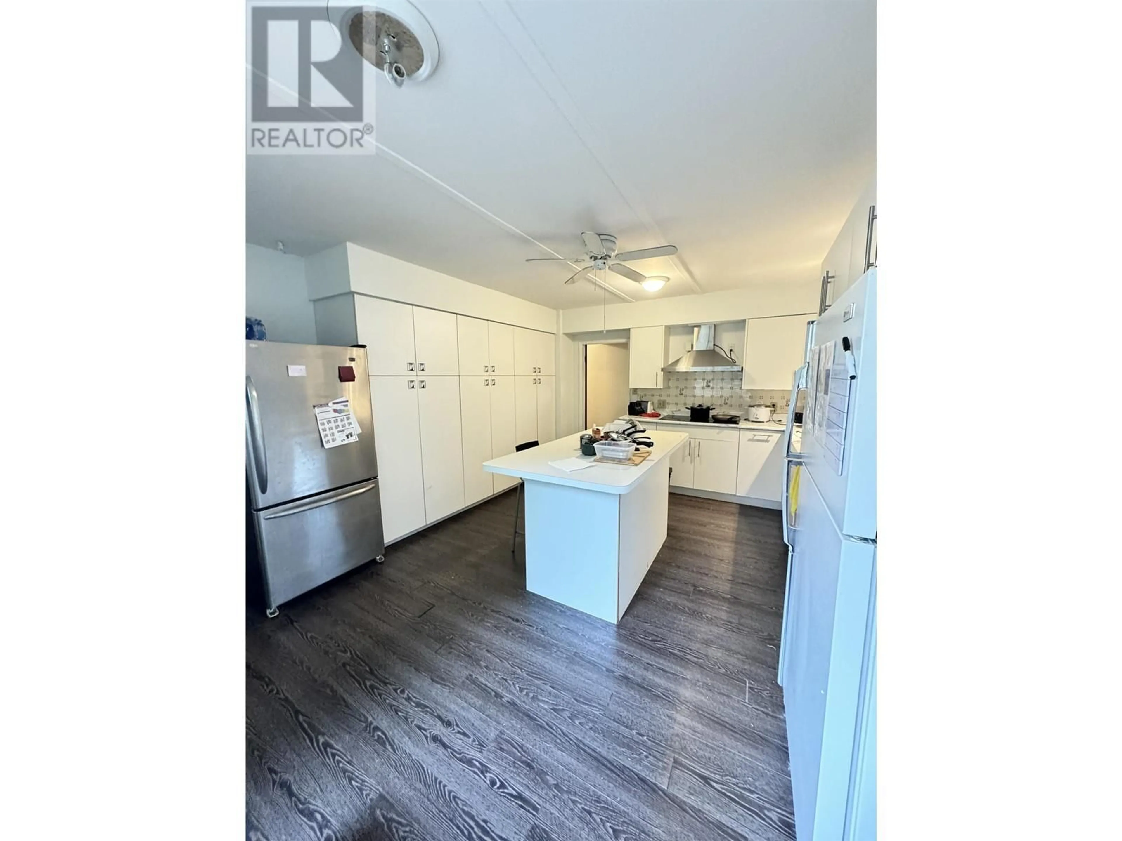 Open concept kitchen, wood/laminate floor for 3019 W 43RD AVENUE, Vancouver British Columbia V6N3J4