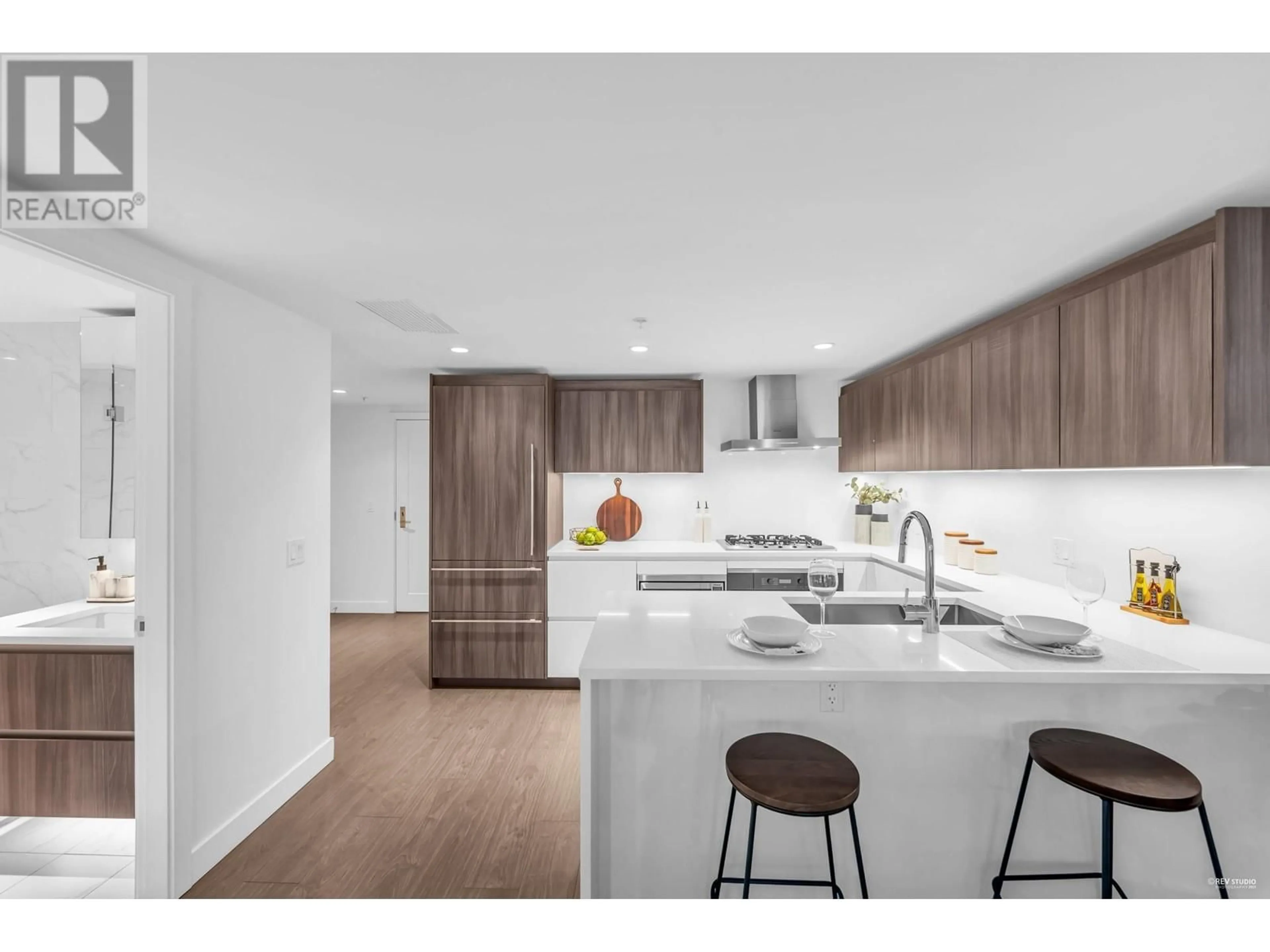 Open concept kitchen, unknown for 504 6320 NO. 3 ROAD, Richmond British Columbia V6Y0L5