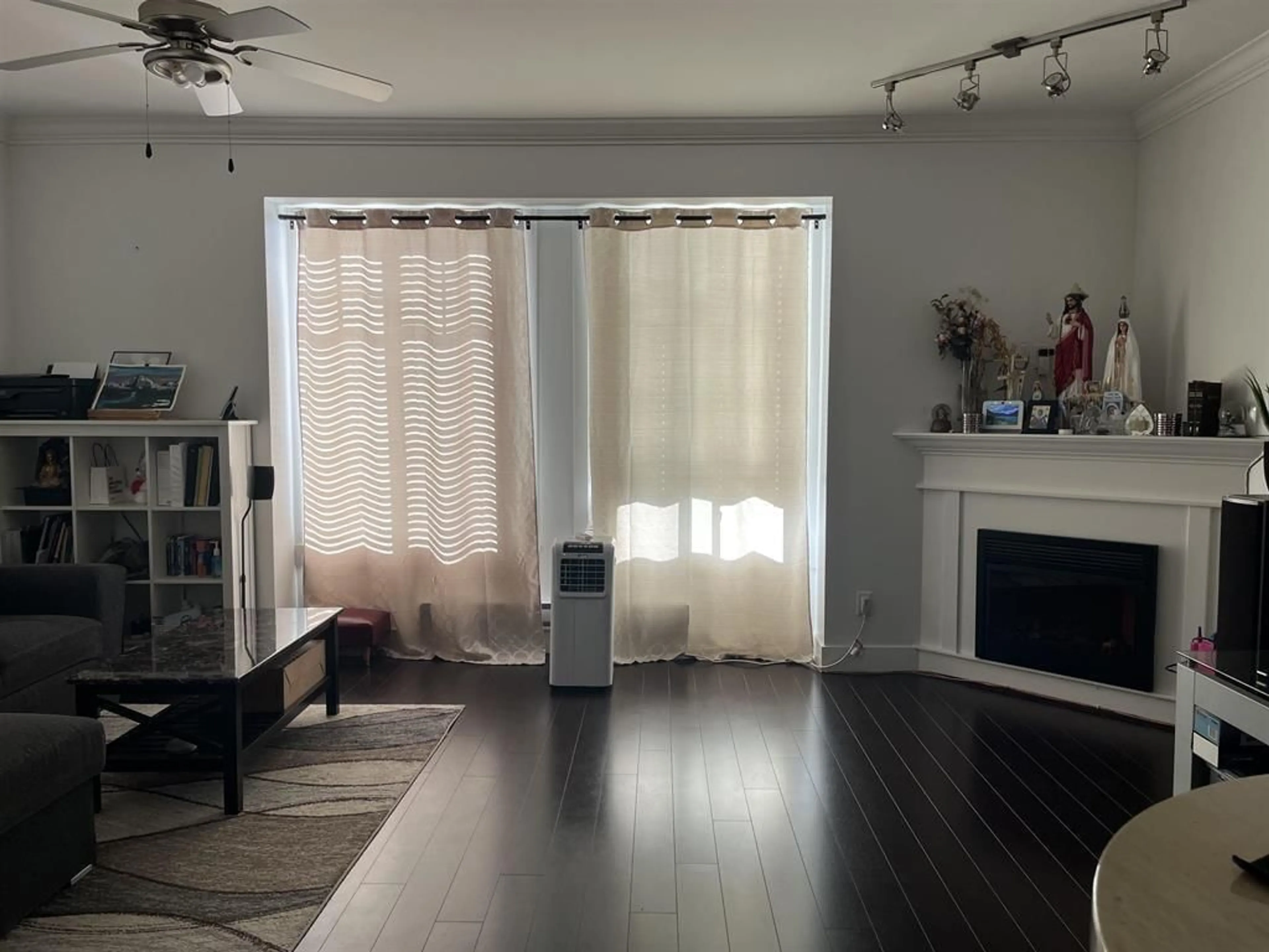 A pic of a room for 63 - 7156 144, Surrey British Columbia V3W1V5