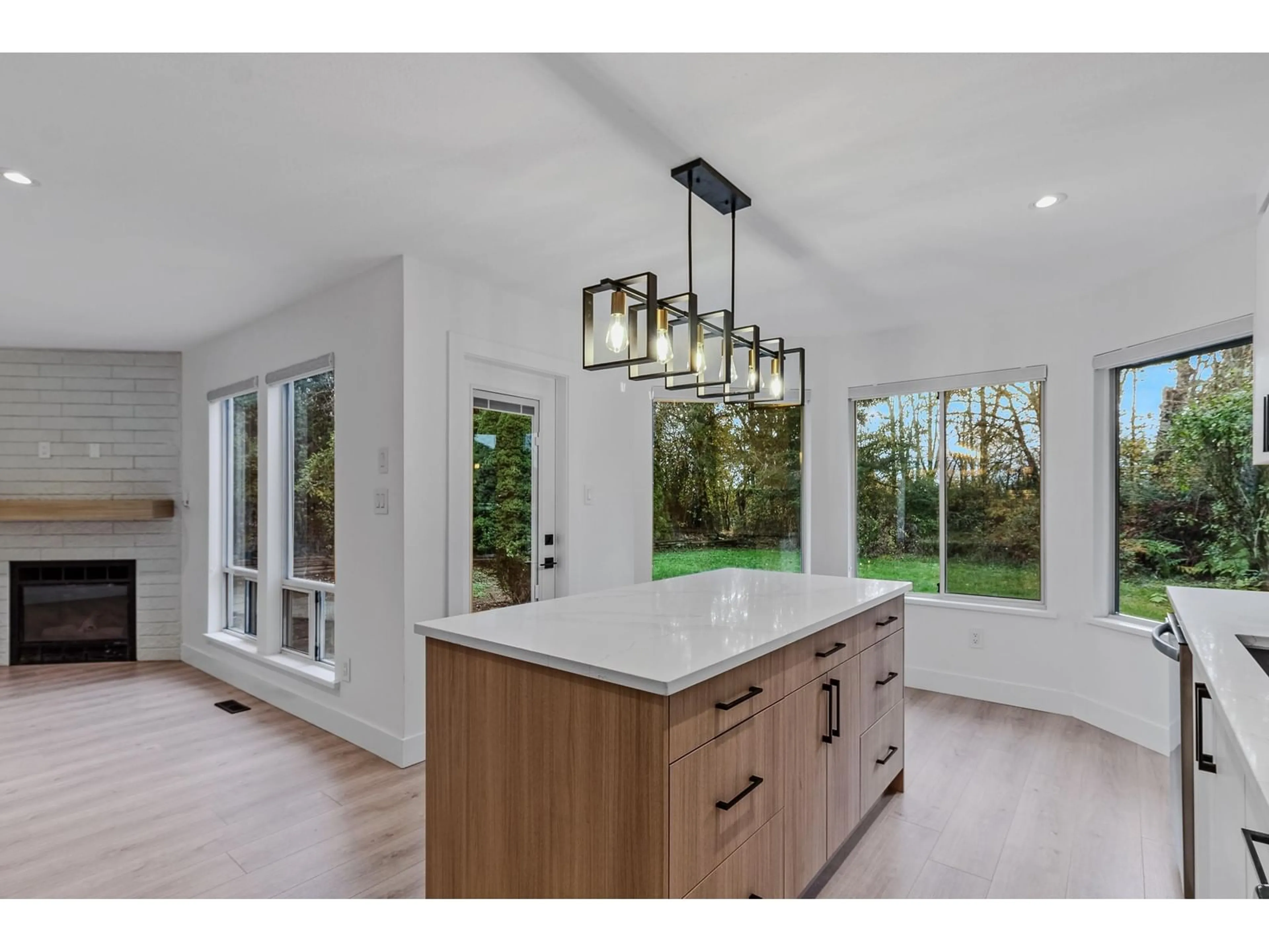 Open concept kitchen, unknown for 35342 SANDY HILL ROAD, Abbotsford British Columbia V3G1J2