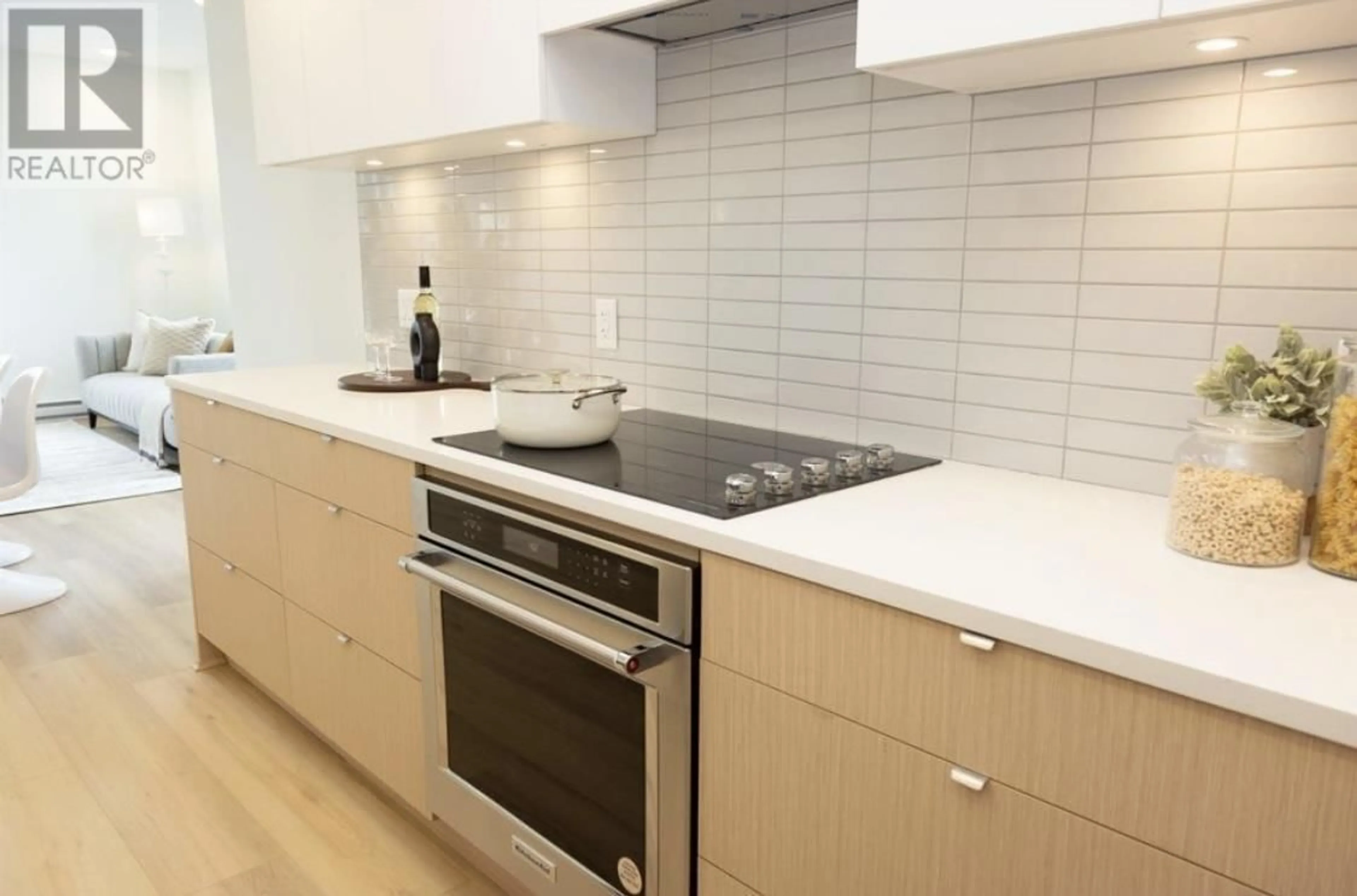 Contemporary kitchen, ceramic/tile floor for 404 1360 VICTORIA STREET, Squamish British Columbia V8B0C3