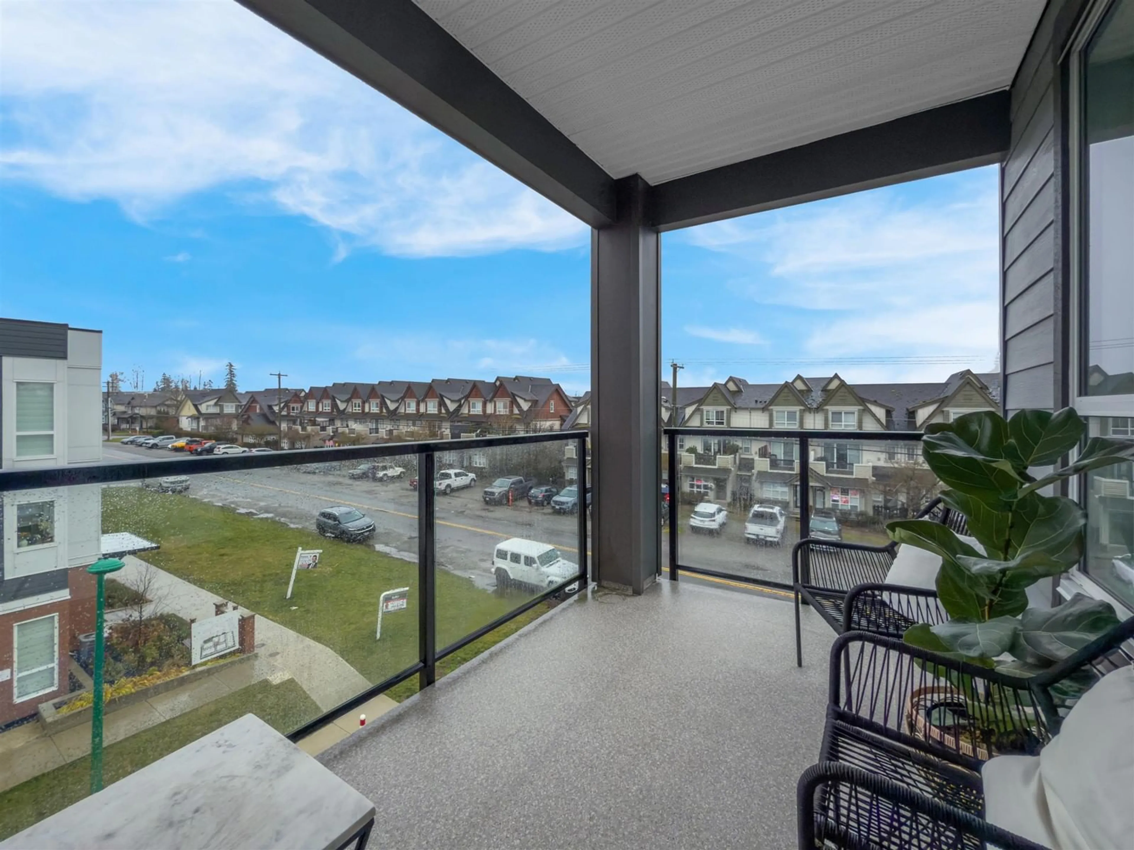 Balcony in the apartment, water/lake/river/ocean view for 314 18811 72 AVENUE, Surrey British Columbia V4N1M9