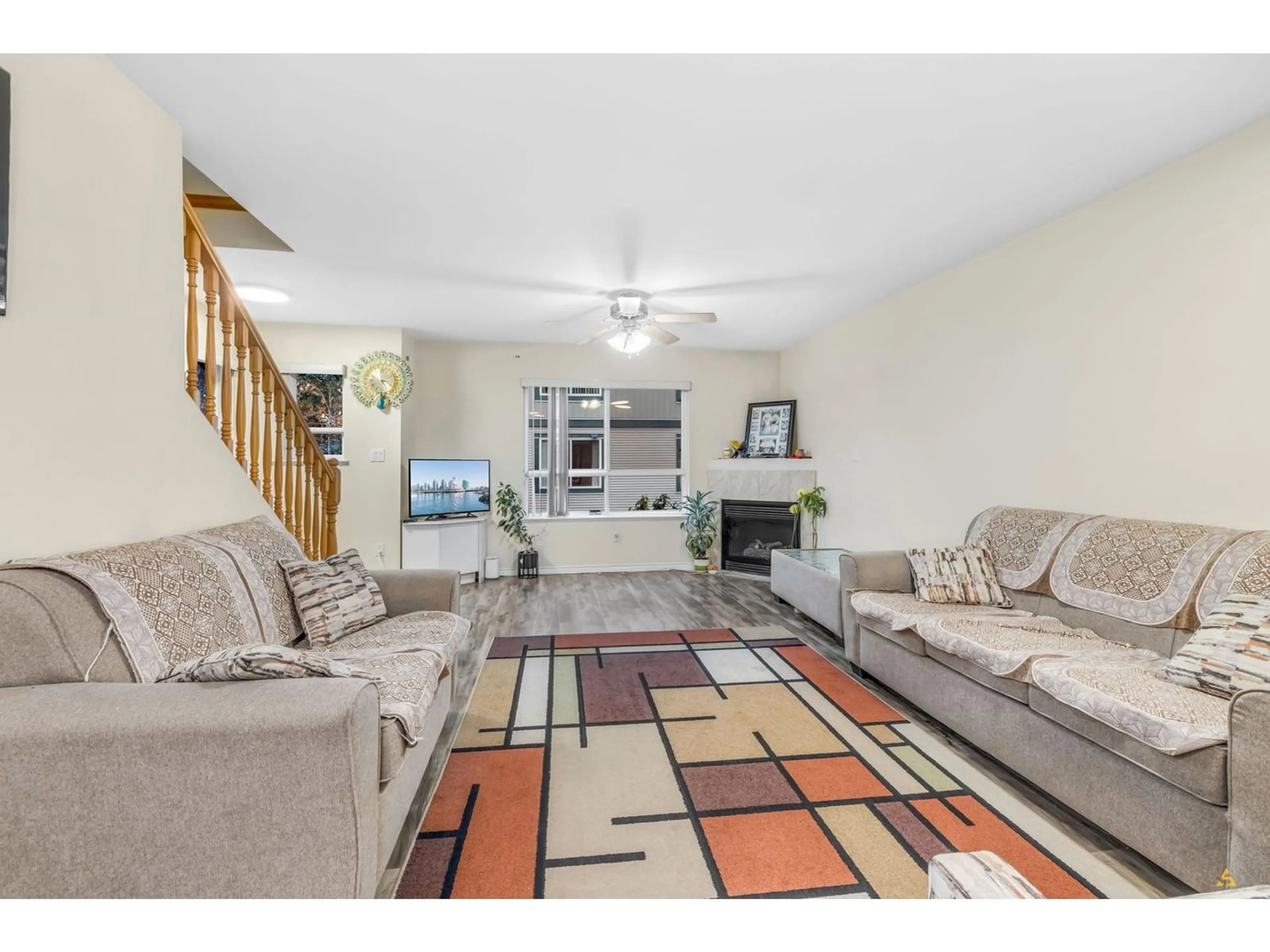 Living room with furniture, unknown for 27 12730 66 AVENUE, Surrey British Columbia V3W1P3