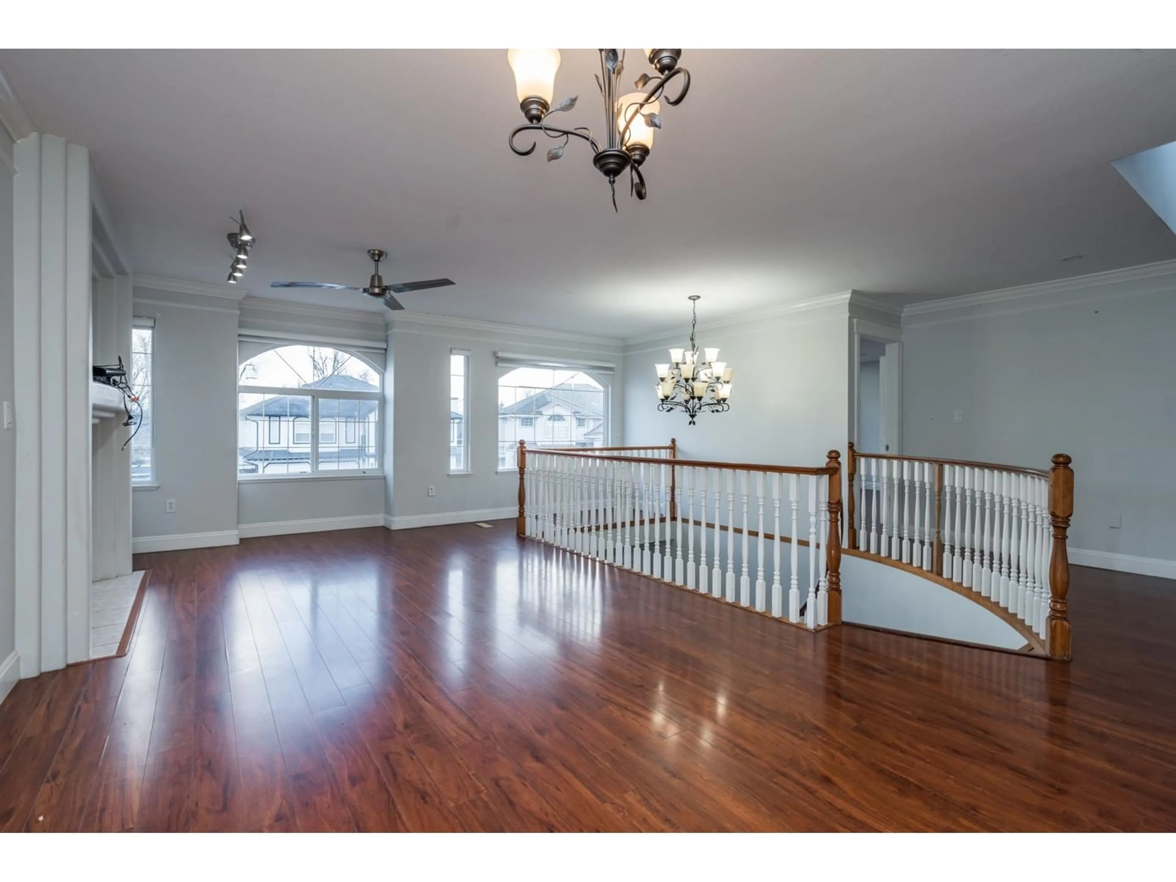 Indoor foyer for 31573 NORTHDALE COURT, Abbotsford British Columbia V2Z2K8