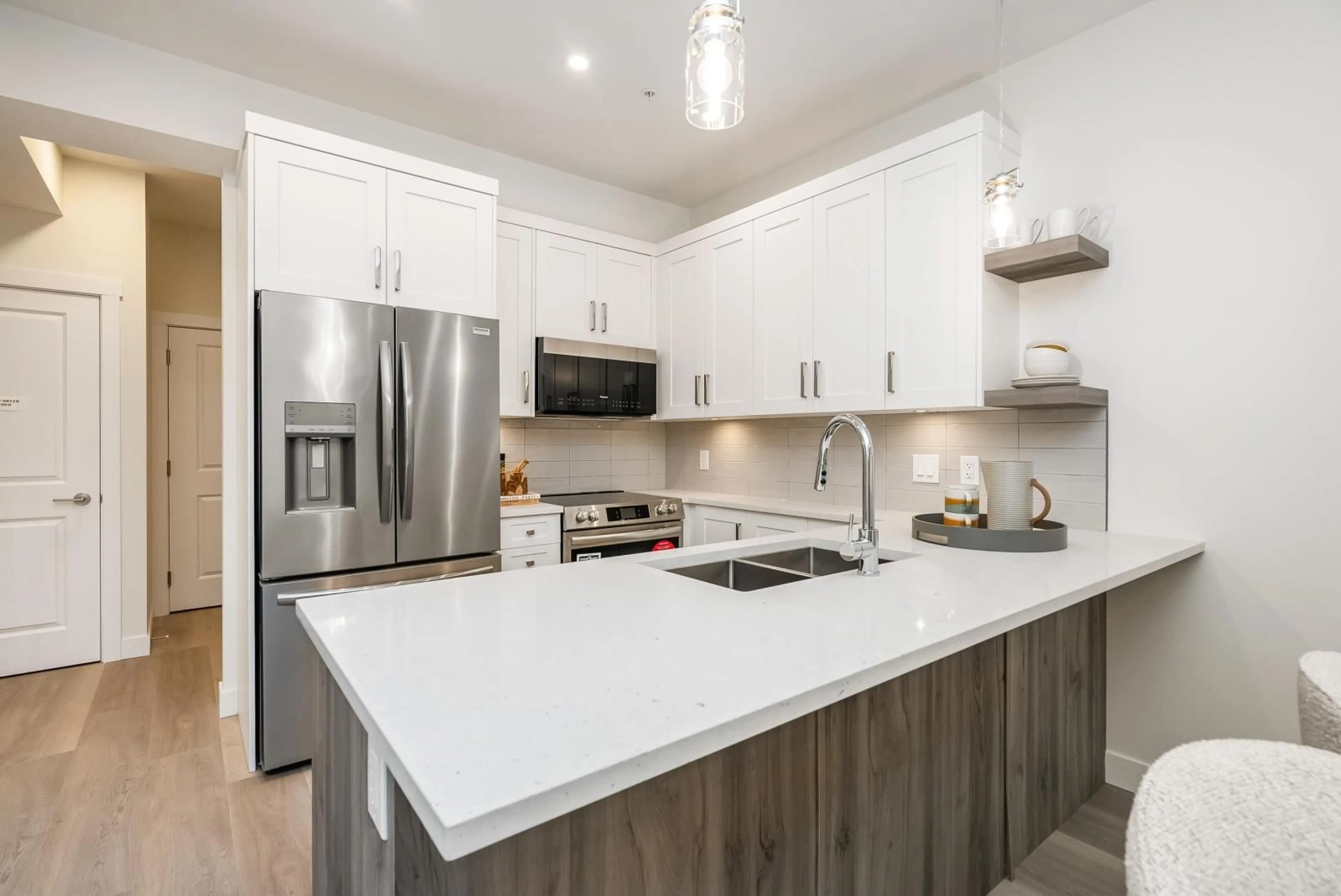 Open concept kitchen, unknown for 311 8497 YOUNG ROAD|Chilliwack Proper So, Chilliwack British Columbia V2P4P2