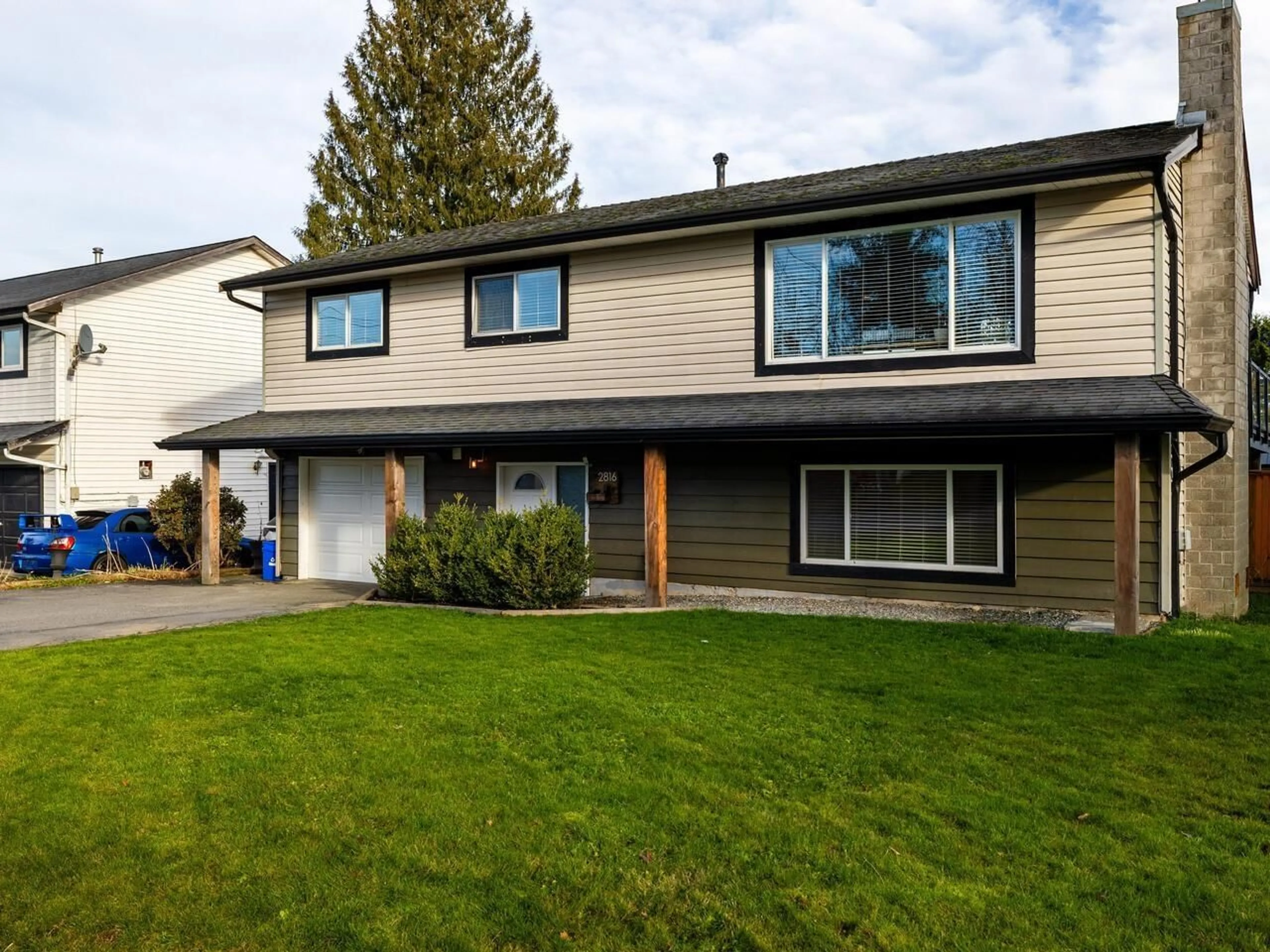 Home with vinyl exterior material, street for 2816 269 STREET, Langley British Columbia V4W3A2