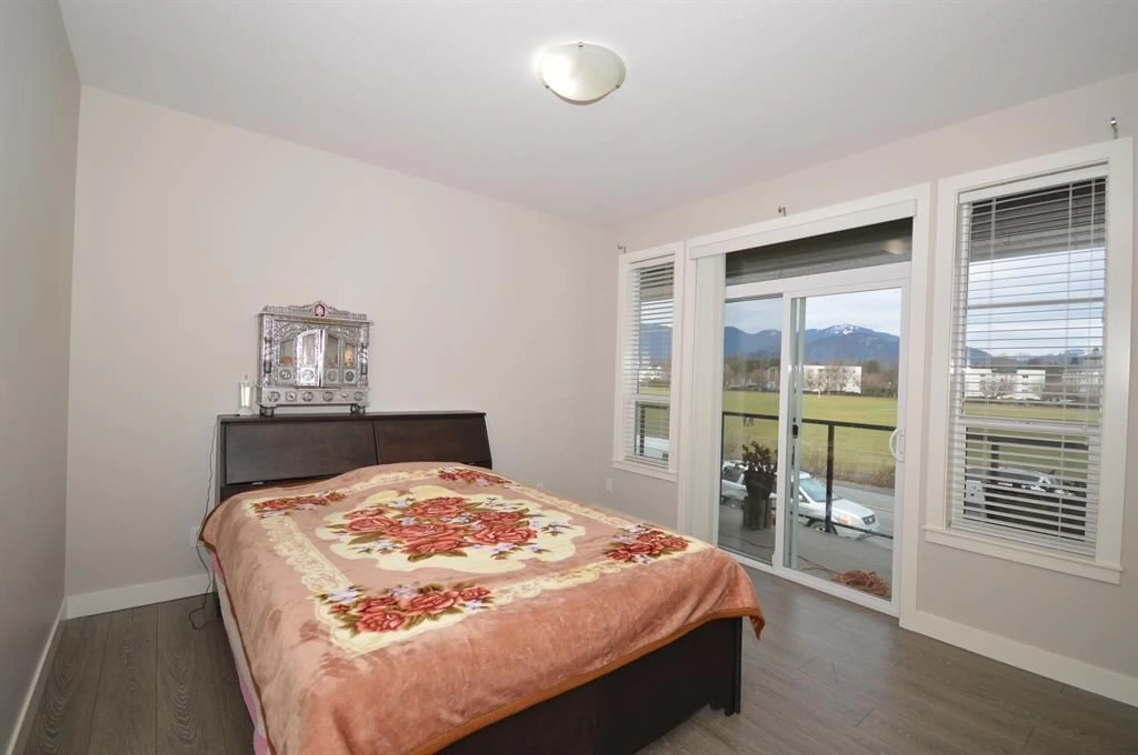 Bedroom with bed, unknown for 45594 MEADOWBROOK DRIVE, Chilliwack British Columbia V2P0G6