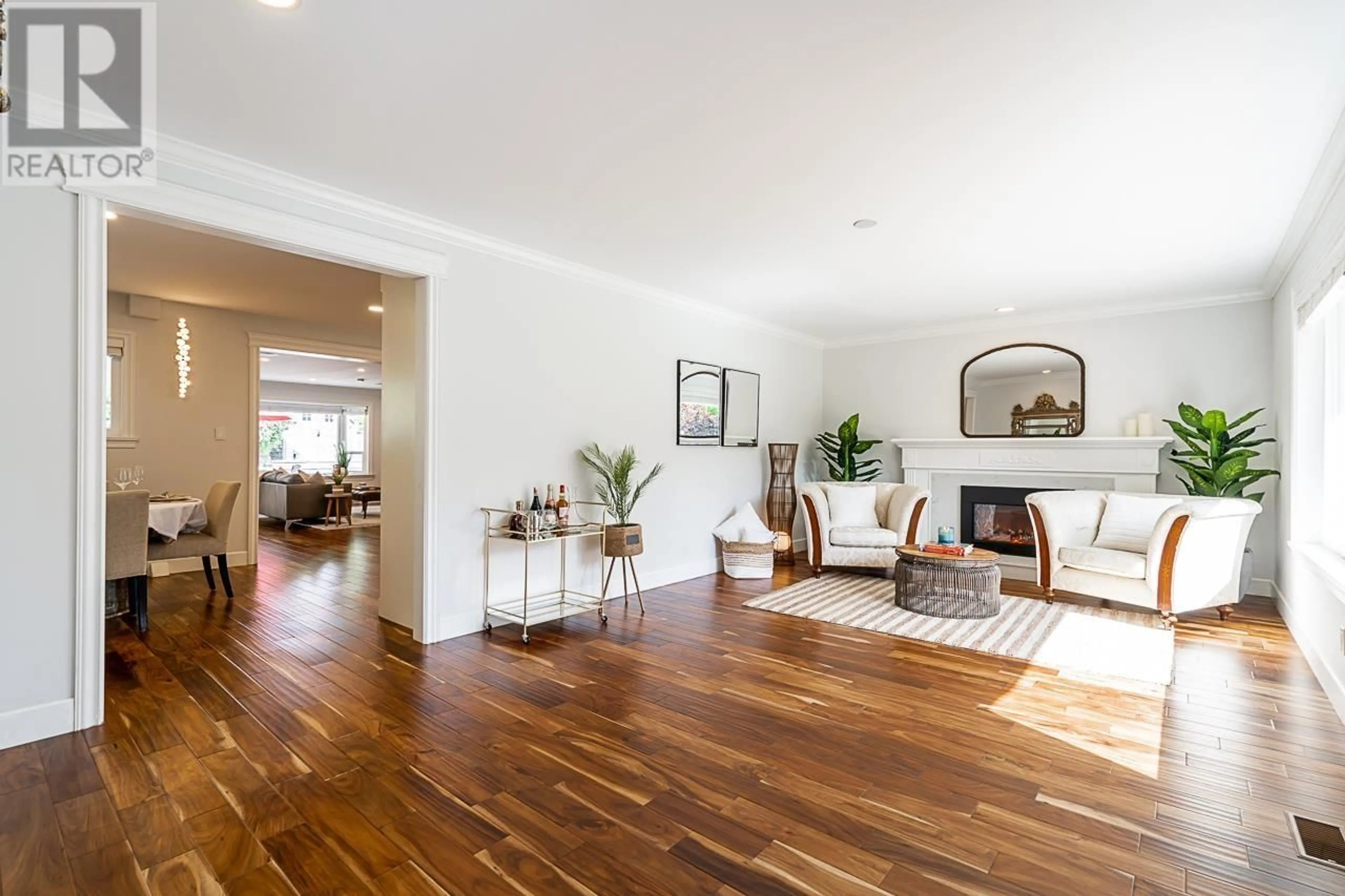 Indoor entryway for 4650 CHERBOURG DRIVE, West Vancouver British Columbia V7W1H9