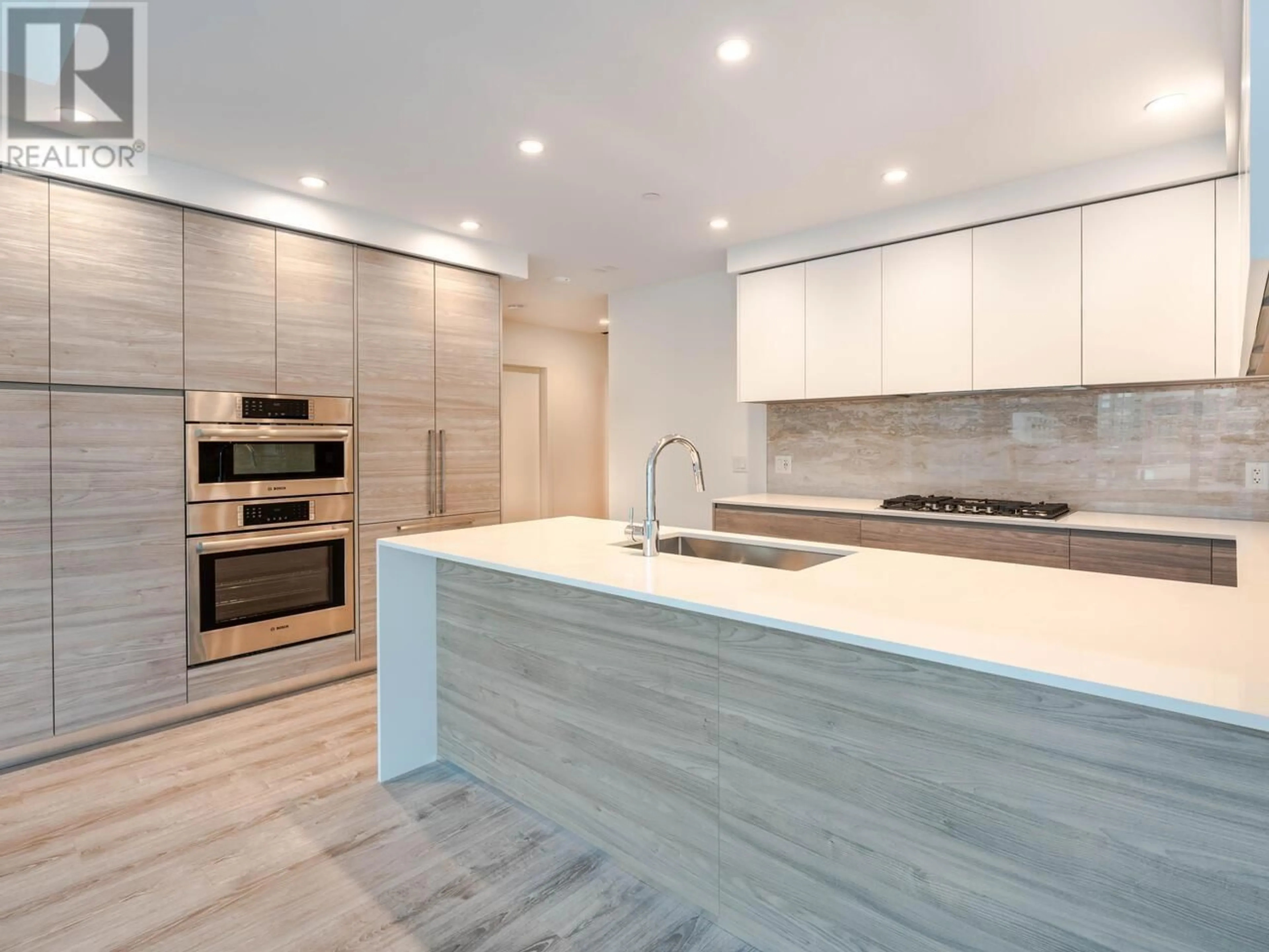 Contemporary kitchen, ceramic/tile floor for 503 680 QUAYSIDE DRIVE, New Westminster British Columbia V3M0P2