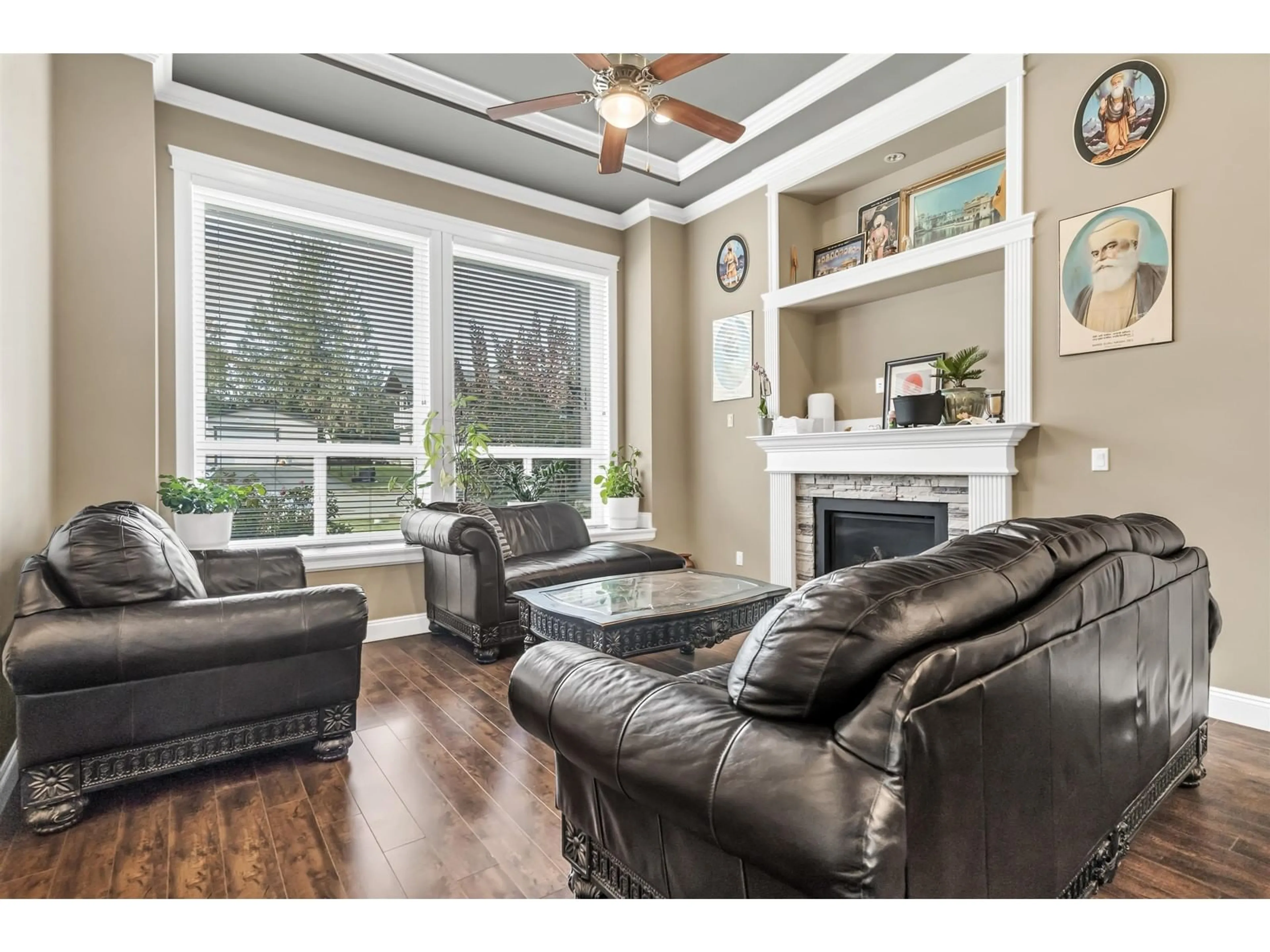 Living room with furniture, wood/laminate floor for 2620 270B STREET, Langley British Columbia V4W3V5