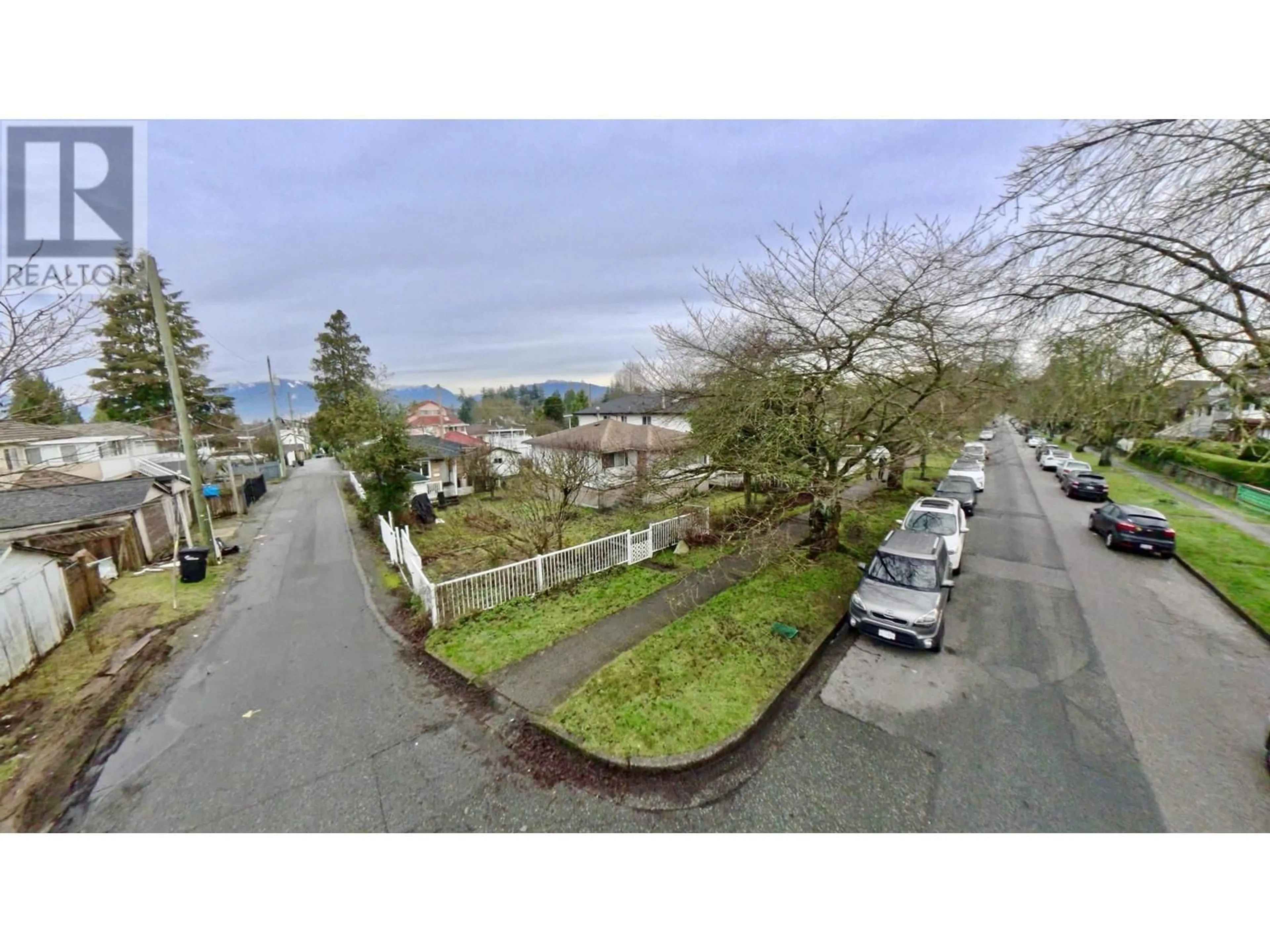 A pic from outside/outdoor area/front of a property/back of a property/a pic from drone, mountain view for 1417 E 20TH AVENUE, Vancouver British Columbia V5N2K5