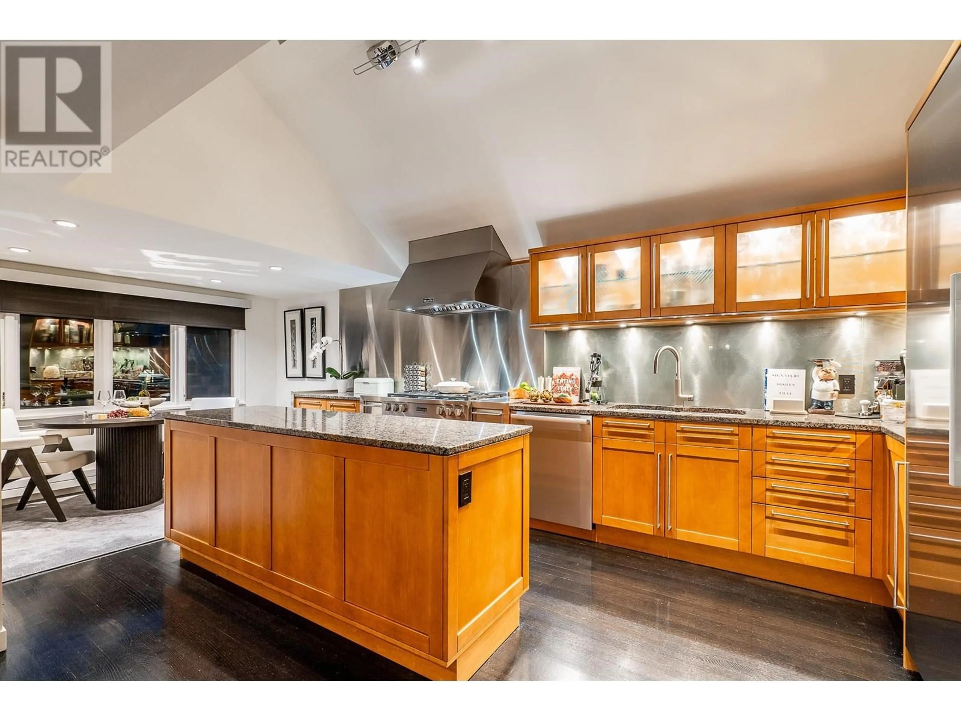 Contemporary kitchen, unknown for 3262 W 1ST AVENUE, Vancouver British Columbia V6K1H5