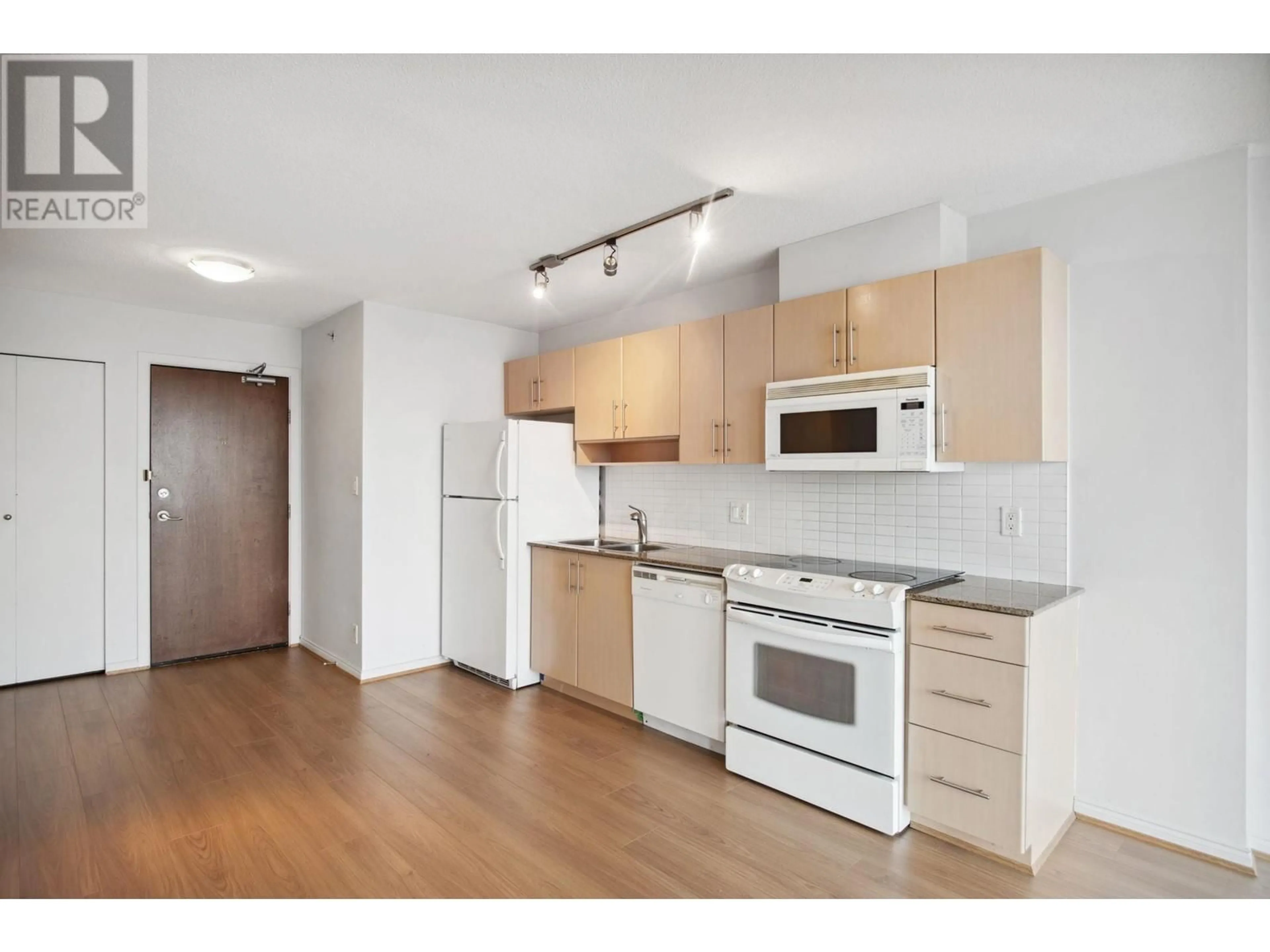 Standard kitchen, wood/laminate floor for 1105 550 TAYLOR STREET, Vancouver British Columbia V6B1R1